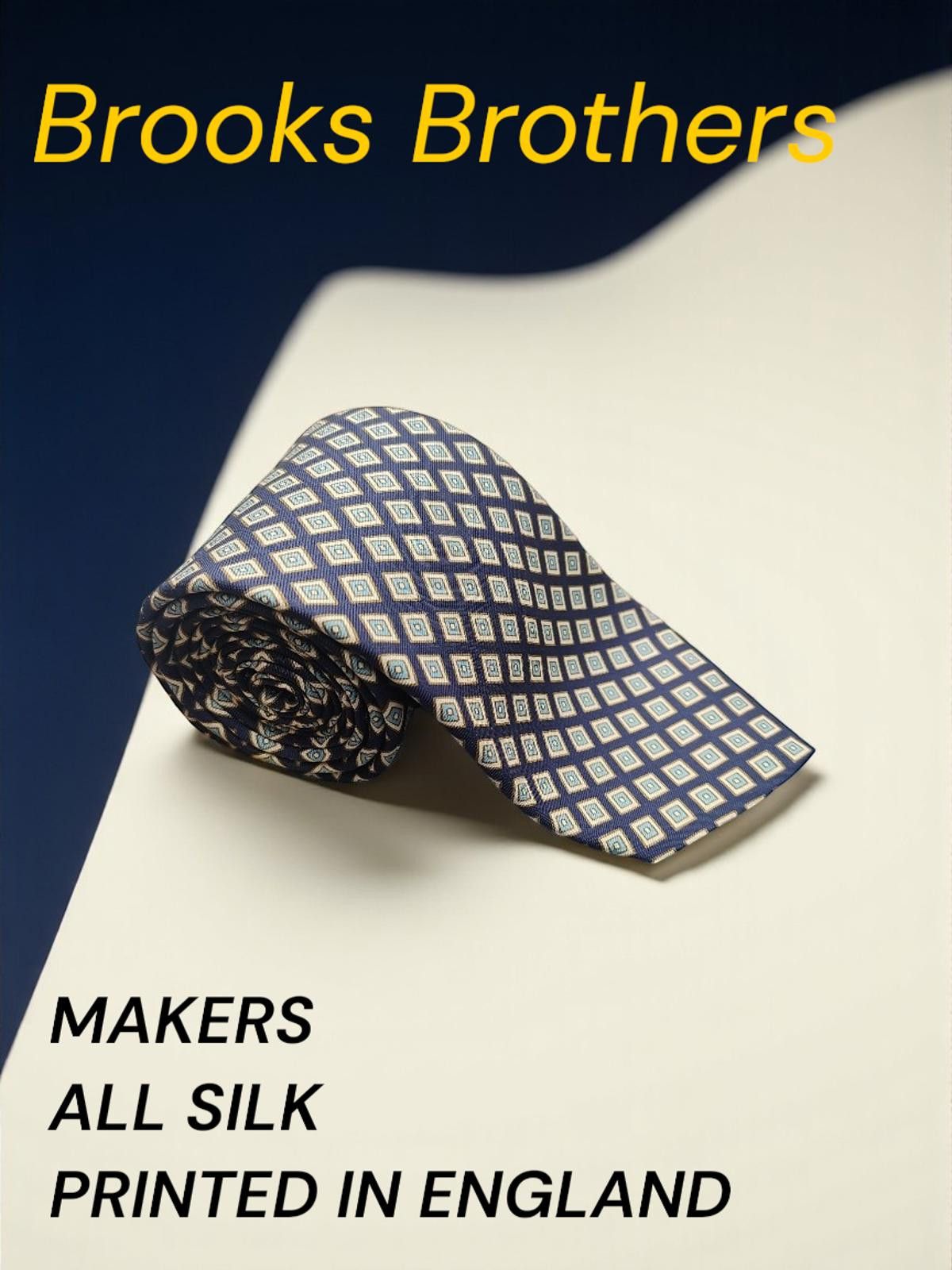 Brooks Brothers Brooks Brothers All Silk Printed Tie - Printed in England Size ONE SIZE - 1 Thumbnail