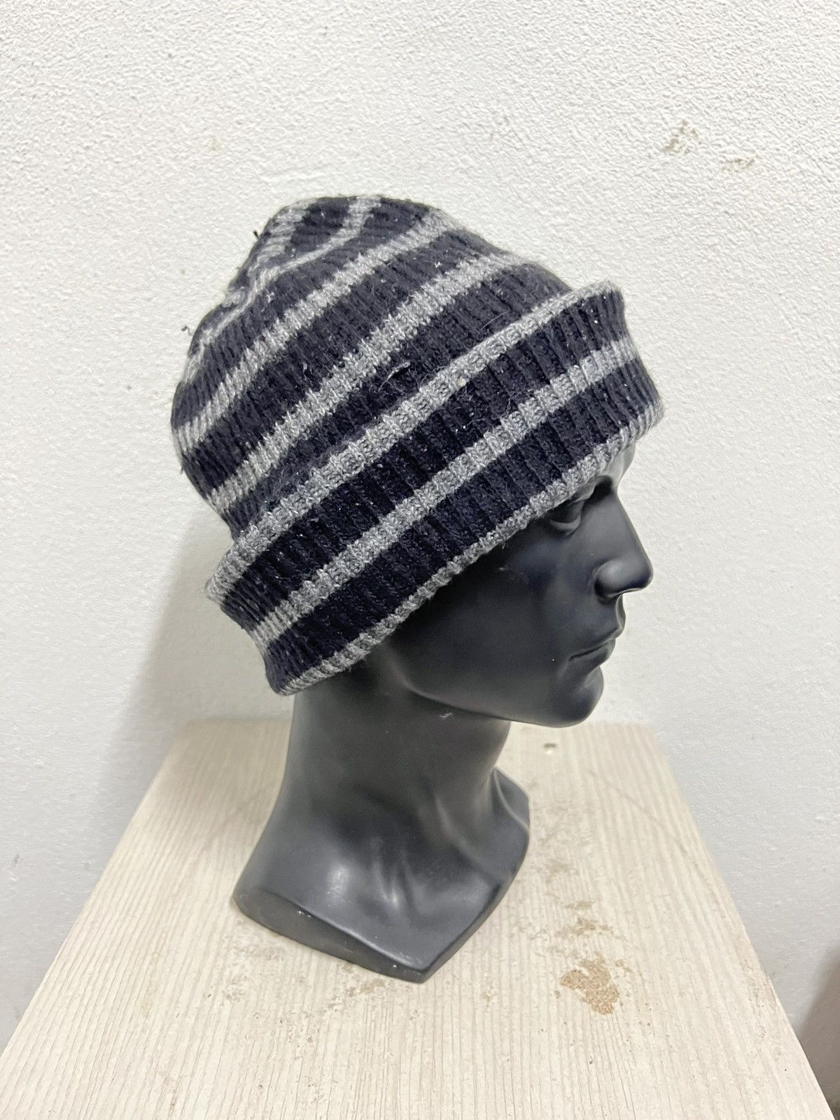 Japanese Brand Japanese Brand Uniqlo Striped Jail Beanie Hat Size ONE SIZE - 4 Thumbnail