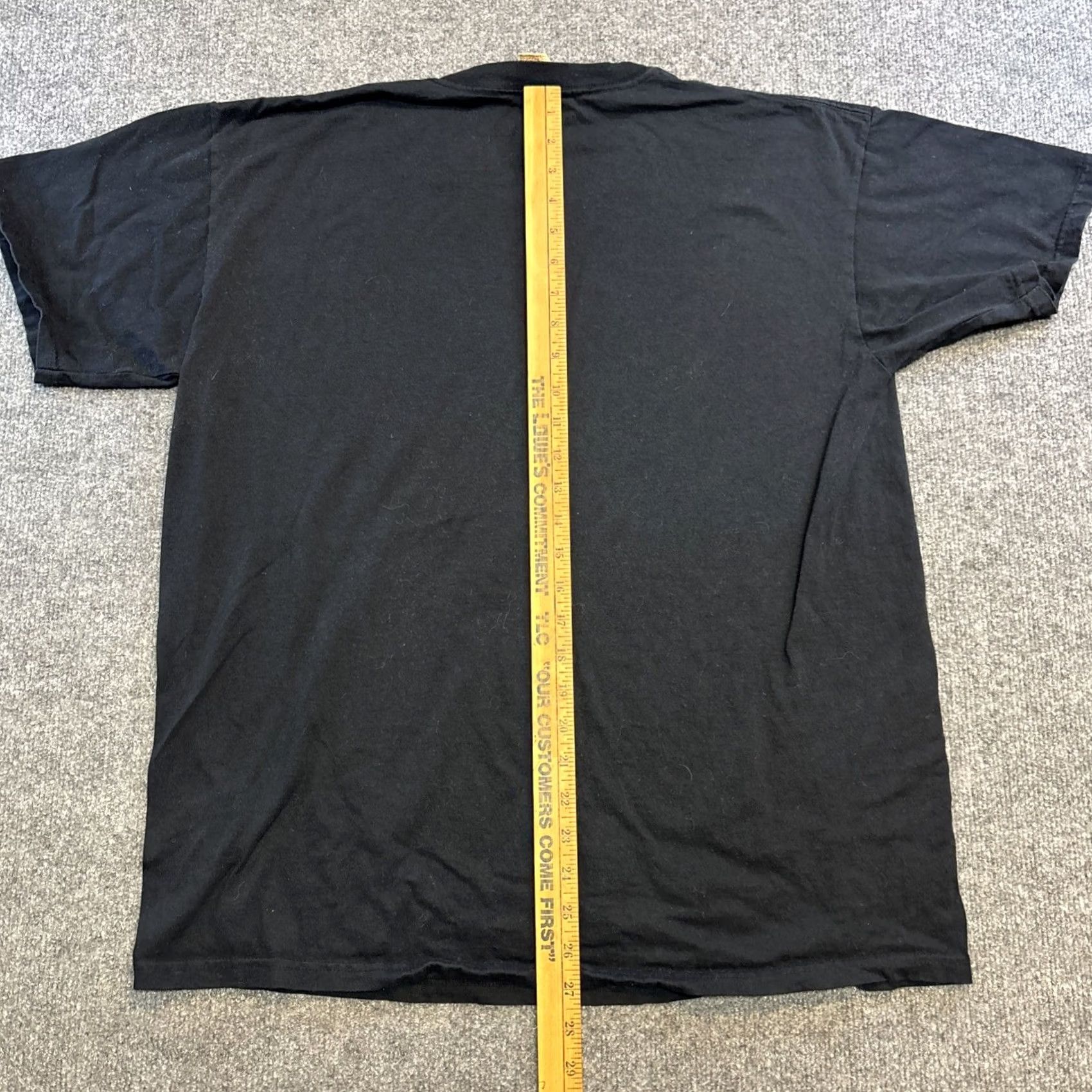 The Mountain VINTAGE The Mountain T Shirt Men’s Large Black Pirate Skull Crossed Pistols Mens L Black Skull Pirates T-Shirt Size US L / EU 52-54 / 3 - 6 Thumbnail
