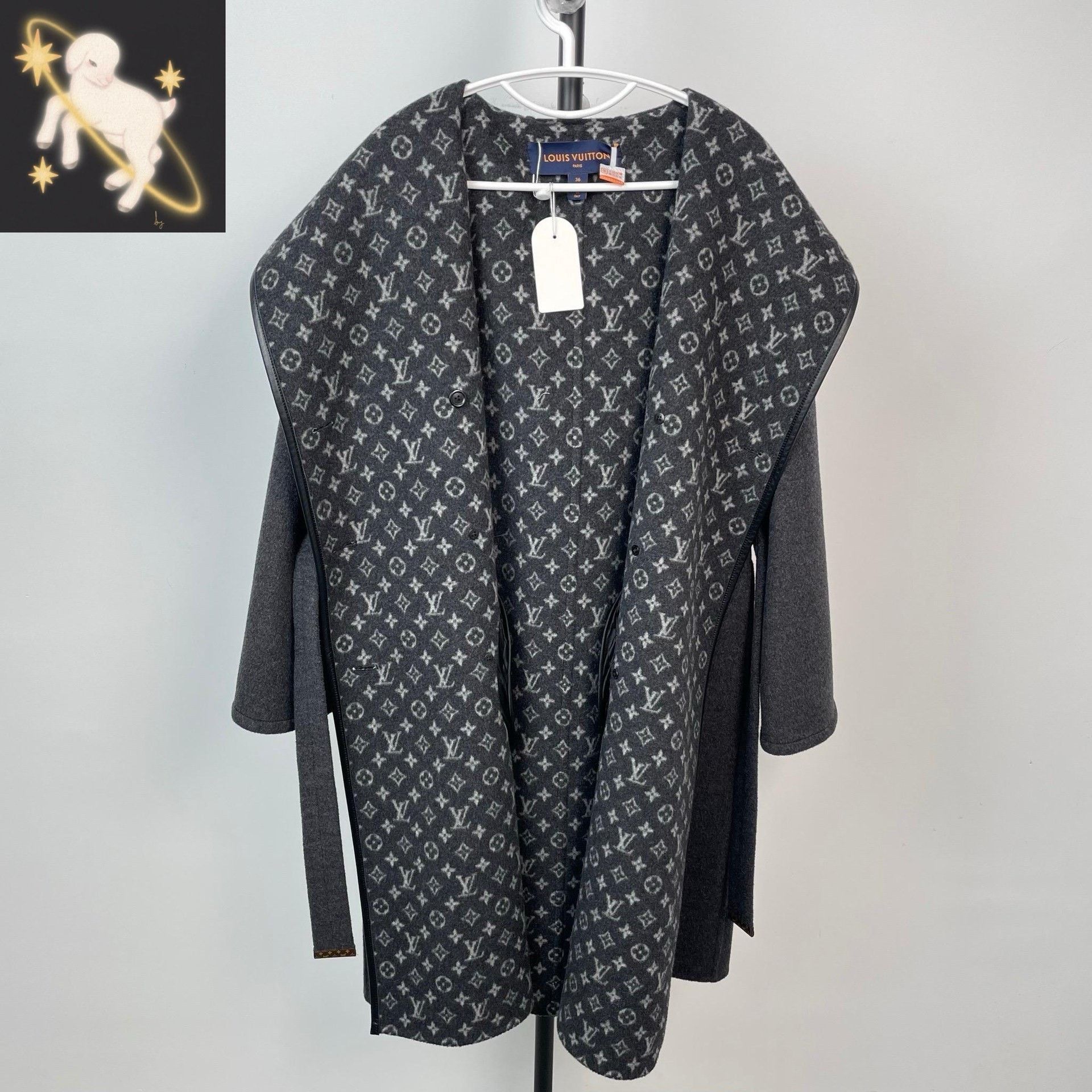 Louis Vuitton Louis Vuitton Gray Heavy Coat 36 Men Size US S / EU 44-46 / 1 - 1 Thumbnail