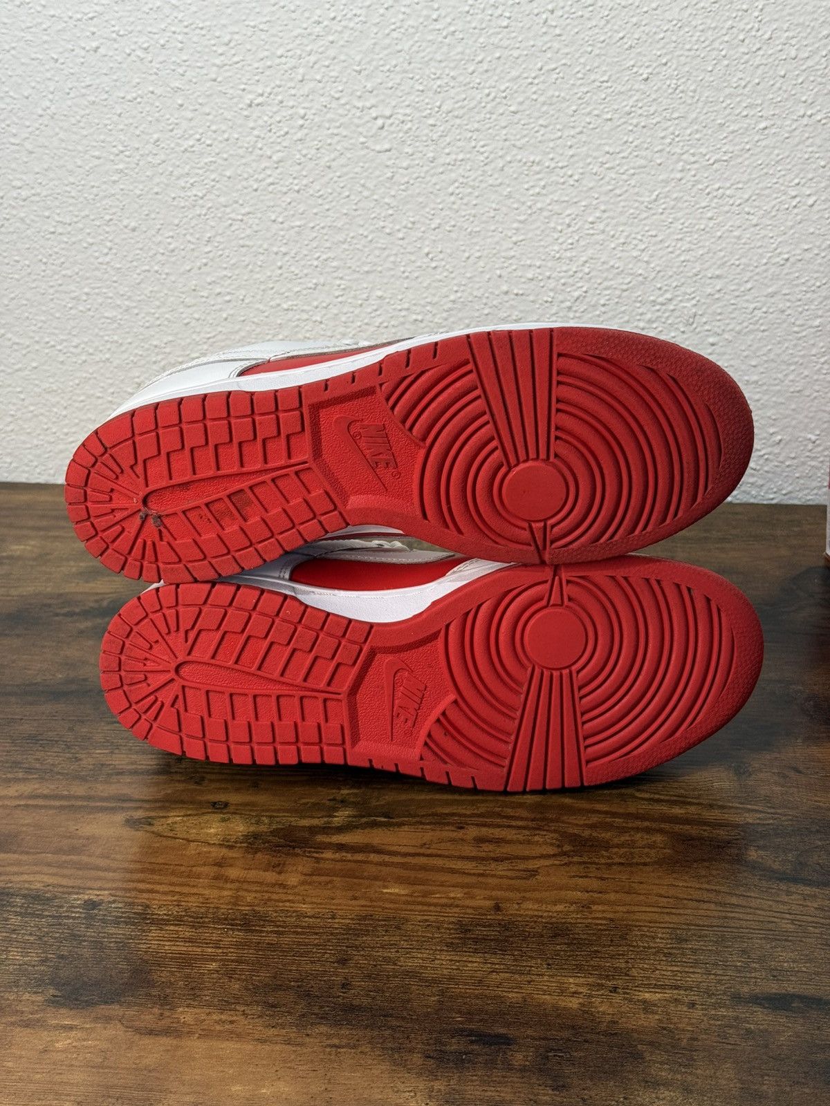 Nike Nike Dunk Low Championship Red size 9.5 Size US 9.5 / EU 42-43 - 5 Thumbnail