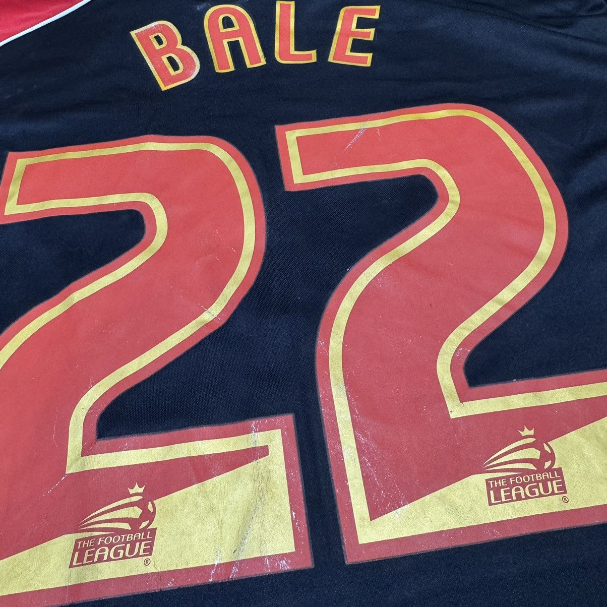 Sports Specialties Southampton 06/07 away shirt #22 Bale Size US XL / EU 56 / 4 - 5 Thumbnail
