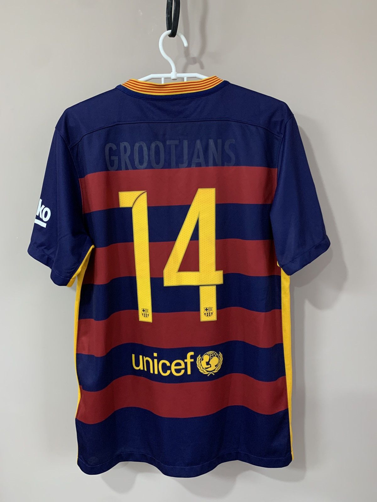 Nike Barcelona 2015 Home Football Shirt Nike Soccer Jersey #14 Size US M / EU 48-50 / 2 - 2 Thumbnail