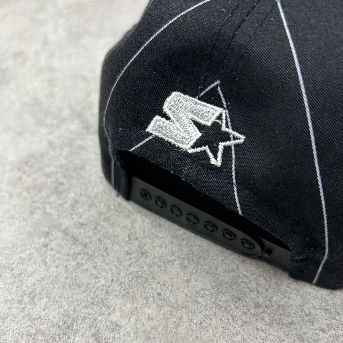 NFL × Starter × Vintage DS 90s LOS ANGELES RAIDERS STARTER PINSTRIPE SNAPBACK HAT Size ONE SIZE - 5 Thumbnail
