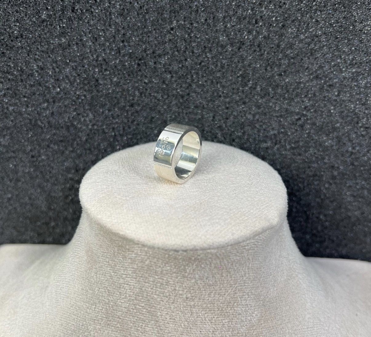 Gucci Gucci Logo Engraved Ring K12 Size ONE SIZE - 2 Thumbnail