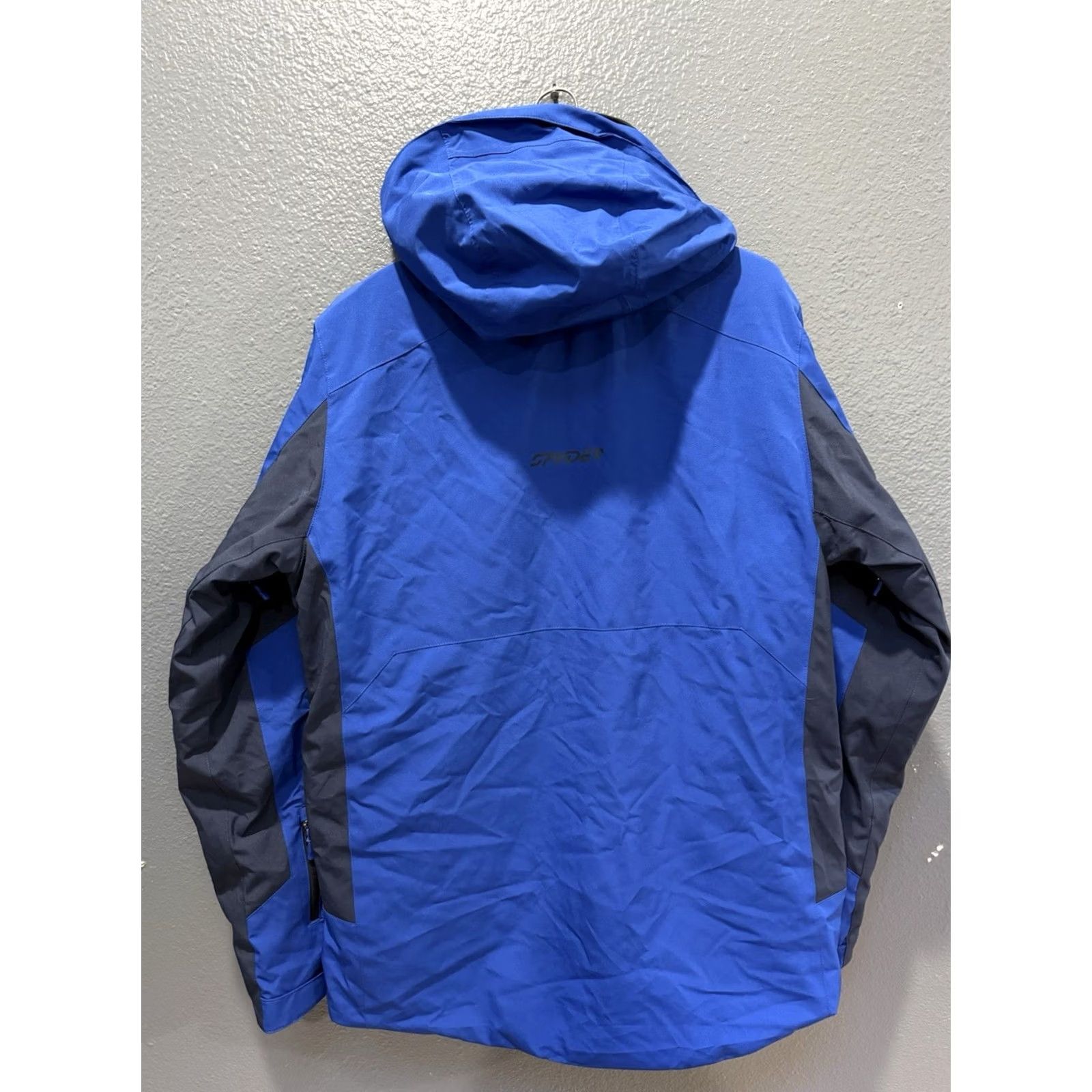 Spyder VINTAGE? None. (Oops) Size US M / EU 48-50 / 2 - 6 Thumbnail