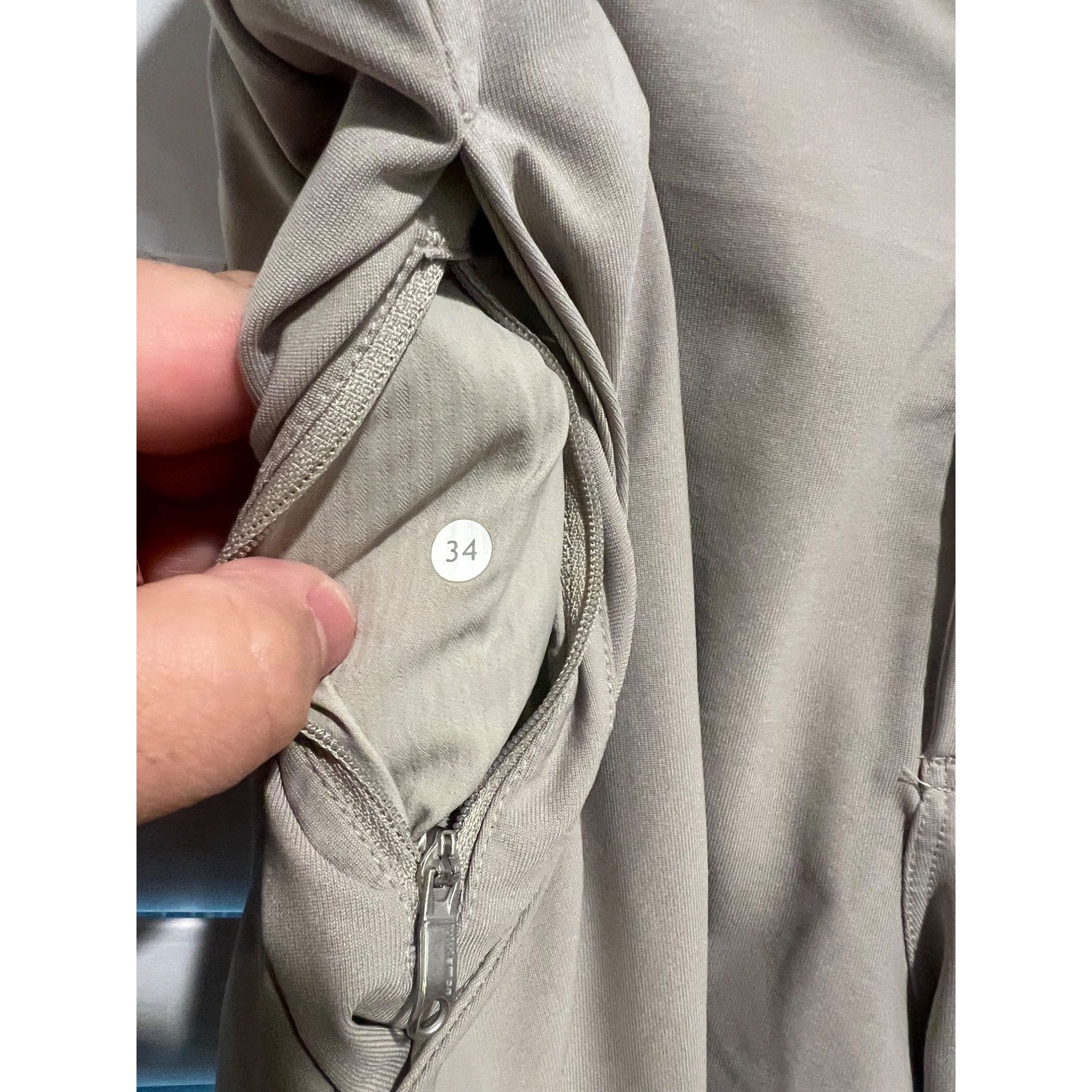Lululemon Lululemon Mens Shorts - Size 34 Size US 34 / EU 50 - 2 Thumbnail