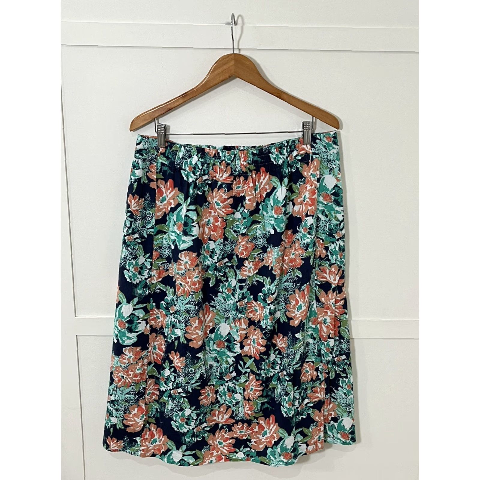 Coldwater Creek Coldwater Creek Floral Poplin Midi Skirt Sz Large Petite Pull On Cottage Size 32" / US 10 / IT 46 - 2 Thumbnail