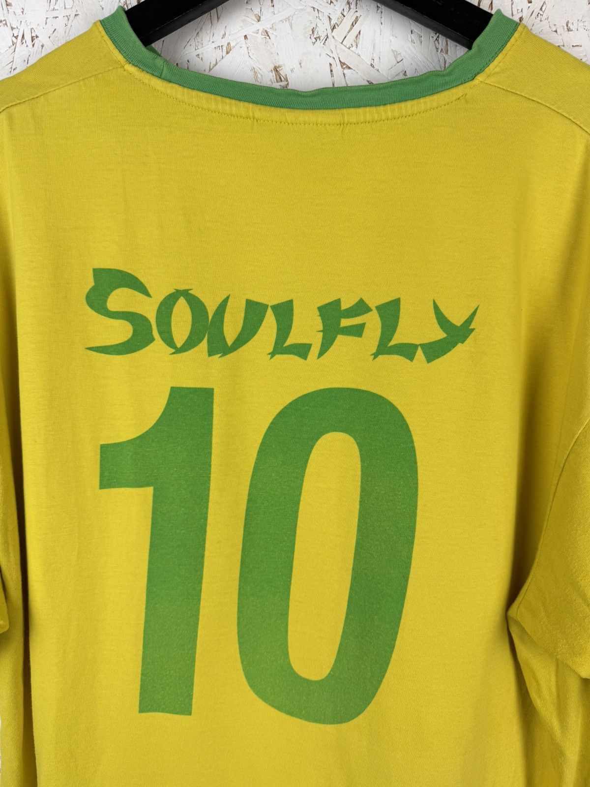 Band Tees 00s Soulfly #10 Brazil Soccer Sepultura Style Metal T-Shirt Size US XL / EU 56 / 4 - 7 Thumbnail