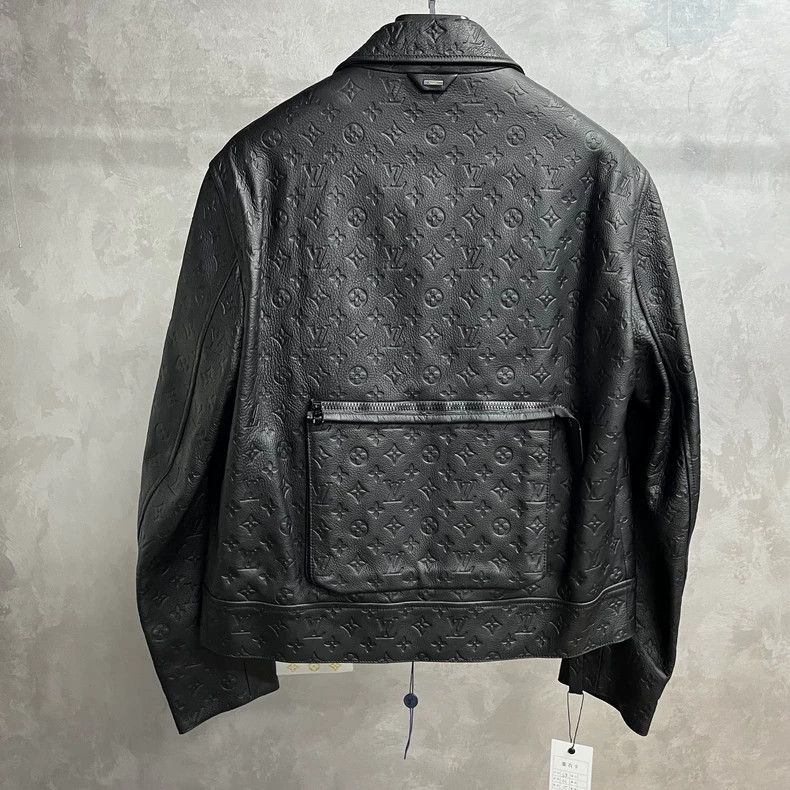 Louis Vuitton Louis Vuitton Black Multi-Pocket Embossed logo Casual Lape Size US M / EU 48-50 / 2 - 4 Thumbnail