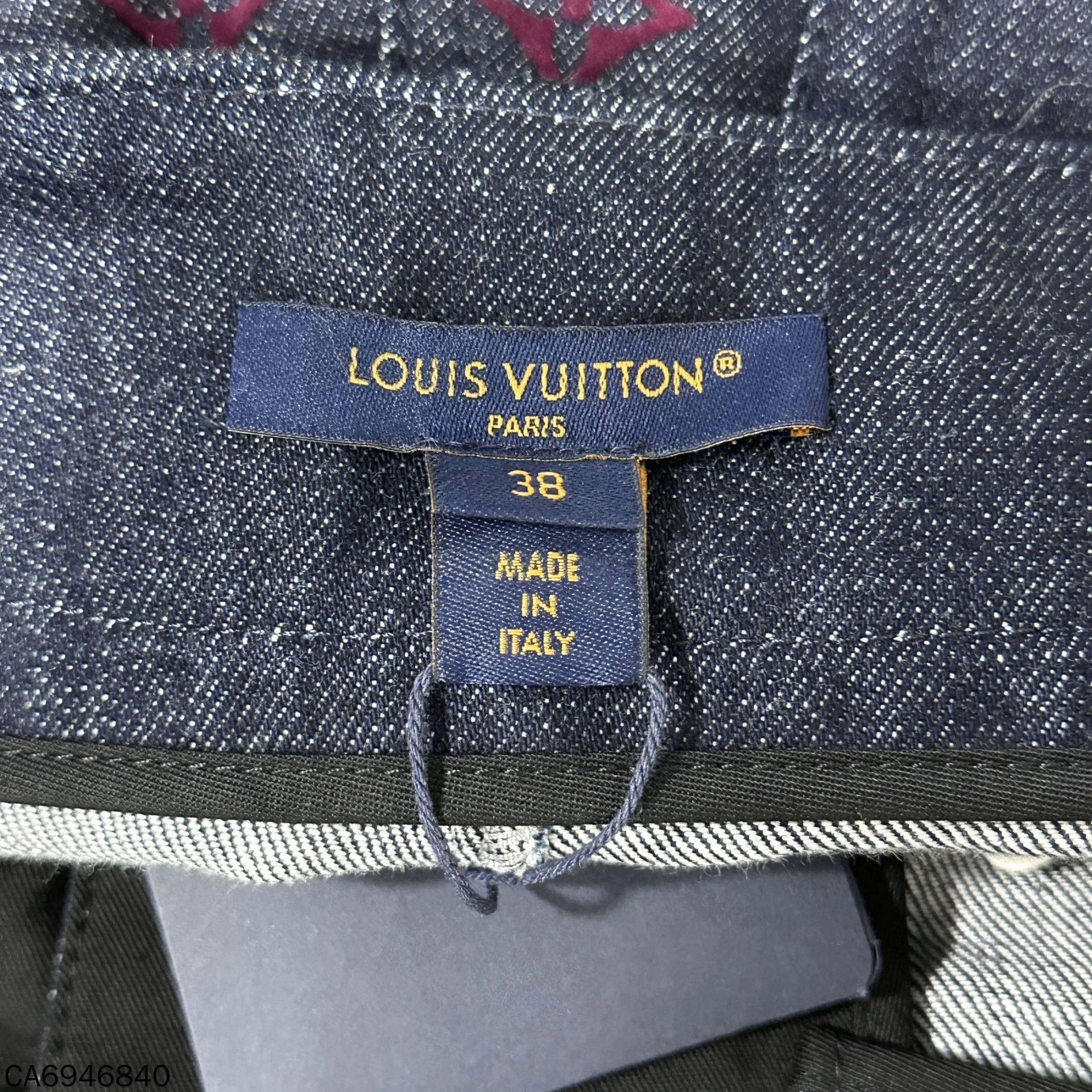 Louis Vuitton LV Flocked All Over Logo Denim Shorts Size 38 Size 27" / US 4 / IT 40 - 5 Thumbnail