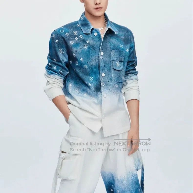 Louis Vuitton Louis Vuitton Blue and white starry sky gradient aged prin Size US S / EU 44-46 / 1 - 8 Thumbnail