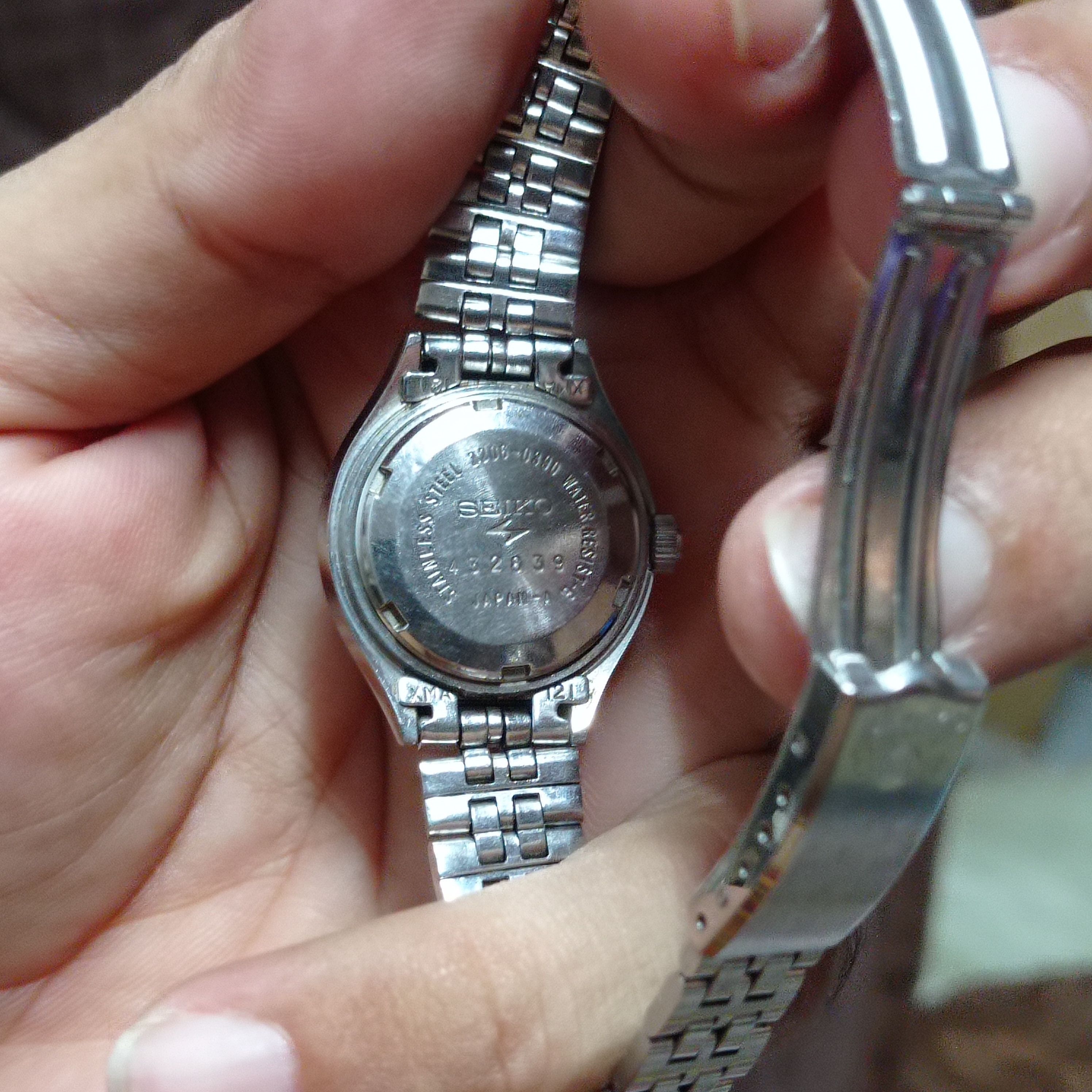 Japanese Brand Vintage Ladies Watch by SEIKO AUTOMATIC (Japan Made) Size ONE SIZE - 7 Thumbnail