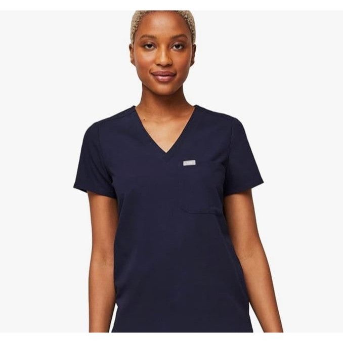 Other FIGS Catarina Scrub Tops for Women - Classic Fit, 1 Pocket, Size M / US 6-8 / IT 42-44 - 1 Thumbnail