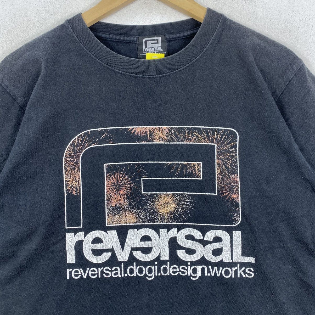 Japanese Brand Reversal RVDW Fireworks Logo Tee Black Size M MMA Streetwear Size US M / EU 48-50 / 2 - 4 Thumbnail