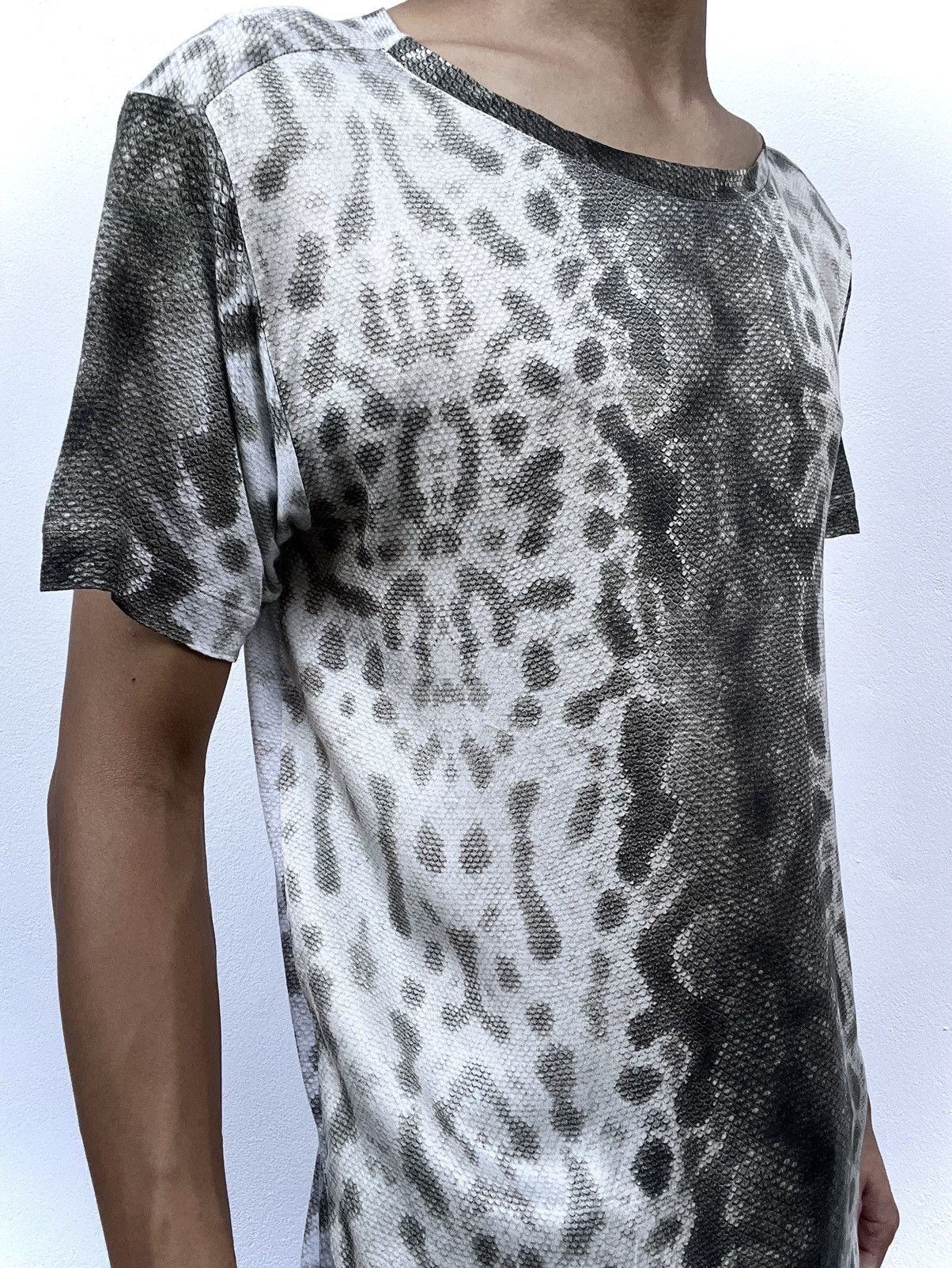Gucci SS 2000 Gucci by Tom Ford SnakeSkin T-Shirt Size US L / EU 52-54 / 3 - 2 Thumbnail