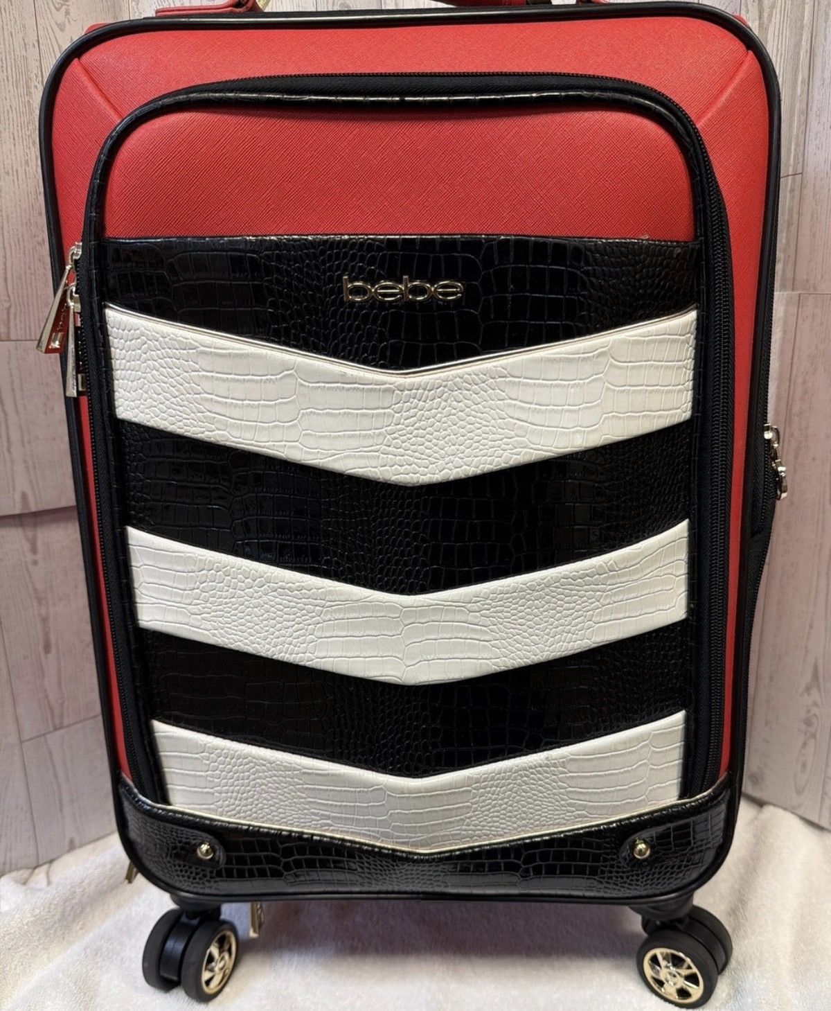 Bebe Bebe Red Rolling Carry-On Suitcase Spinner Luggage Size ONE SIZE - 4 Thumbnail