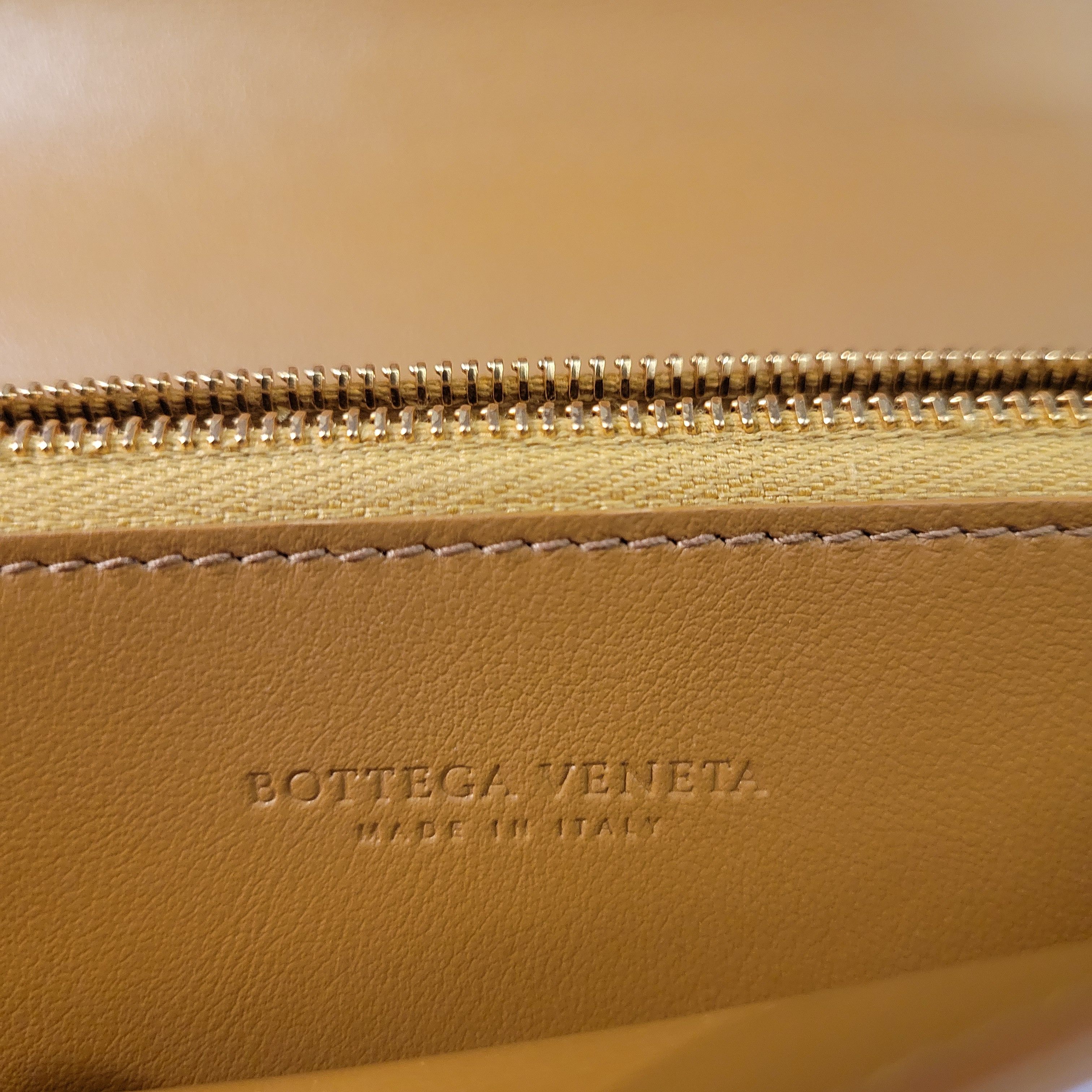 Bottega Veneta French Calfskin Continental Wallet Camel Turn Lock Size ONE SIZE - 10 Thumbnail