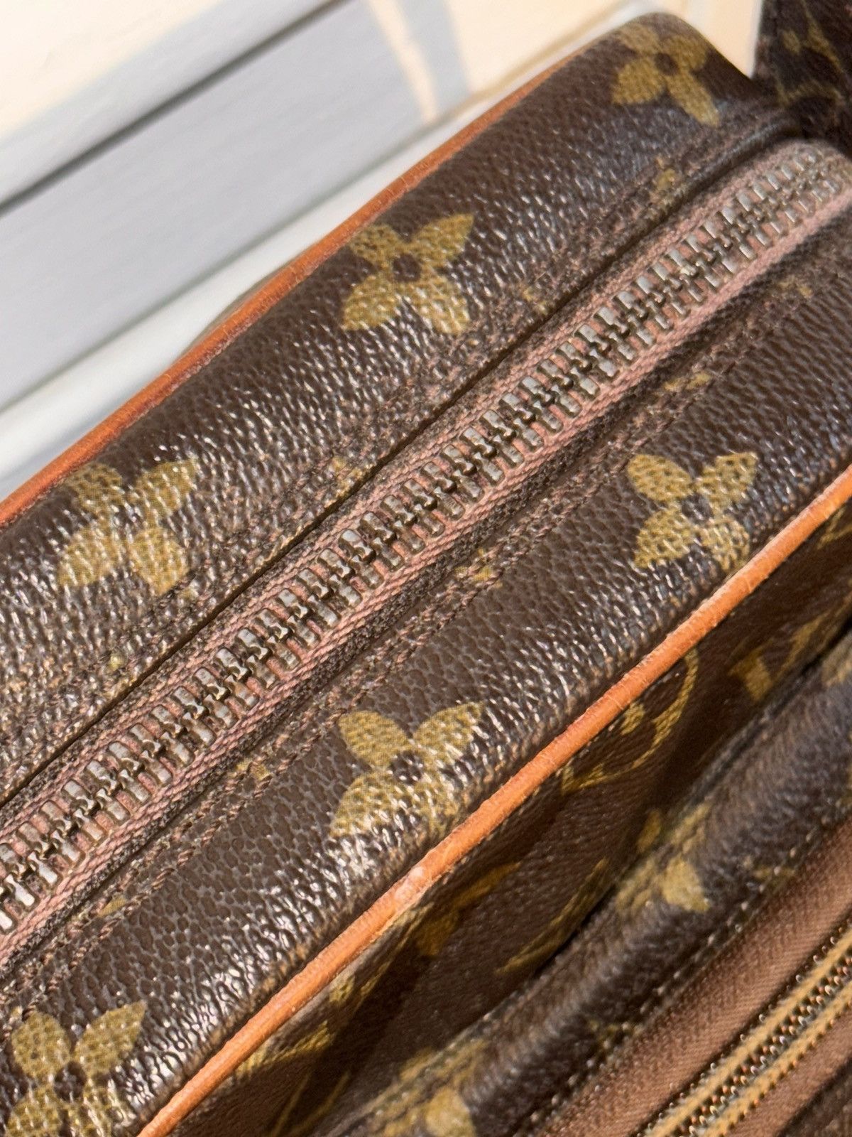 Louis Vuitton Louis Vuitton Amazon Crossbody Size ONE SIZE - 16 Thumbnail