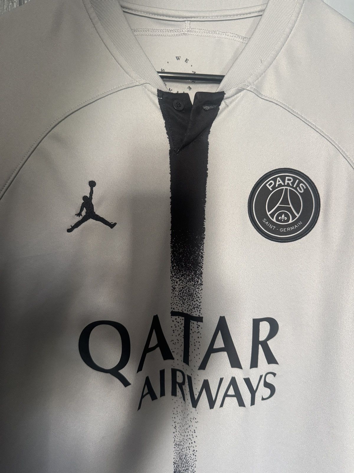 Jordan Brand PSG x Jordan 21/22 Away Jersey Cream Black (Size L) Size US L / EU 52-54 / 3 - 2 Thumbnail