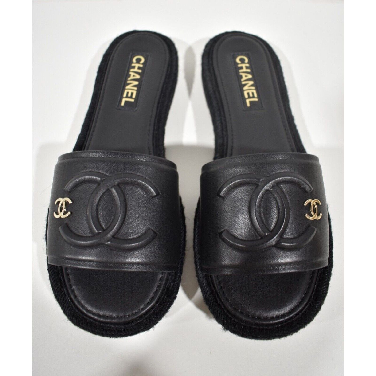 Chanel Chanel 23C Black Lambskin Leather CC Logo Slide Size US 12 / IT 42 - 1 Thumbnail