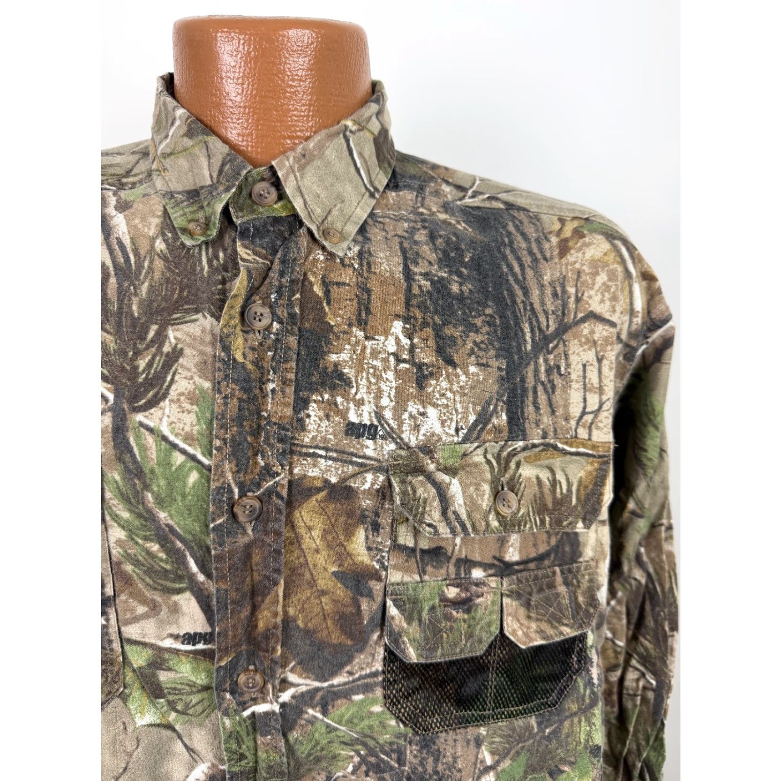 Realtree Realtree Camo Shirt Men Medium Button Down Vented Hunting Outdoors Lightweight Size US M / EU 48-50 / 2 - 2 Thumbnail