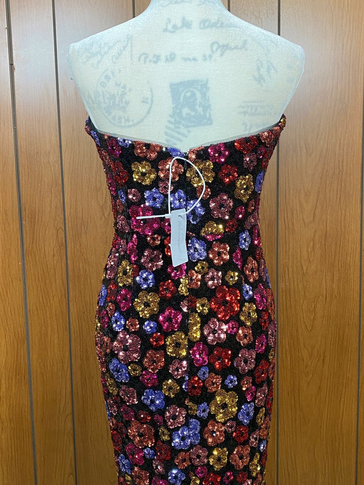 Marchesa Marchesa Notte Strapless Floral Sequin Column Gown size 6 Size M / US 6-8 / IT 42-44 - 9 Thumbnail