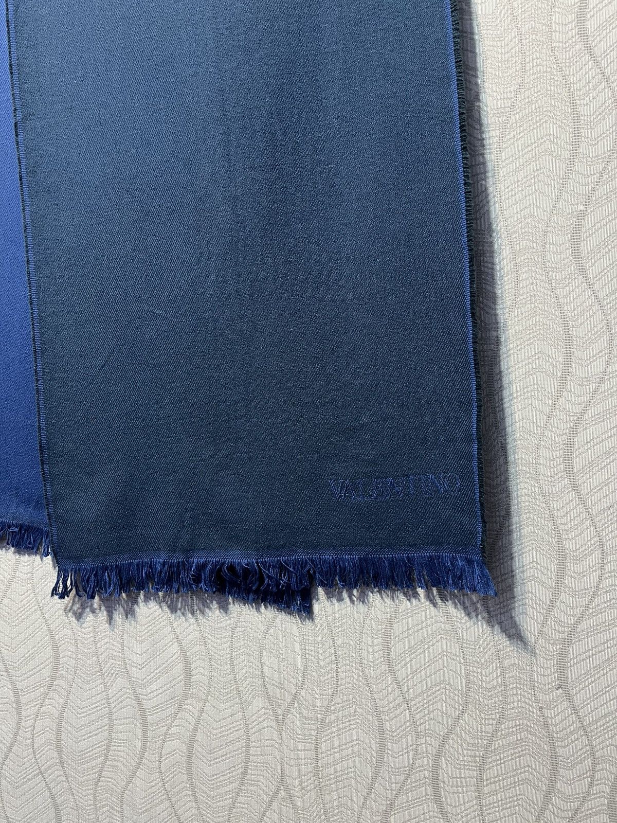 Valentino Authentic Valentino Luxury Blue Silk Scarf 180x40 cm Size ONE SIZE - 4 Thumbnail