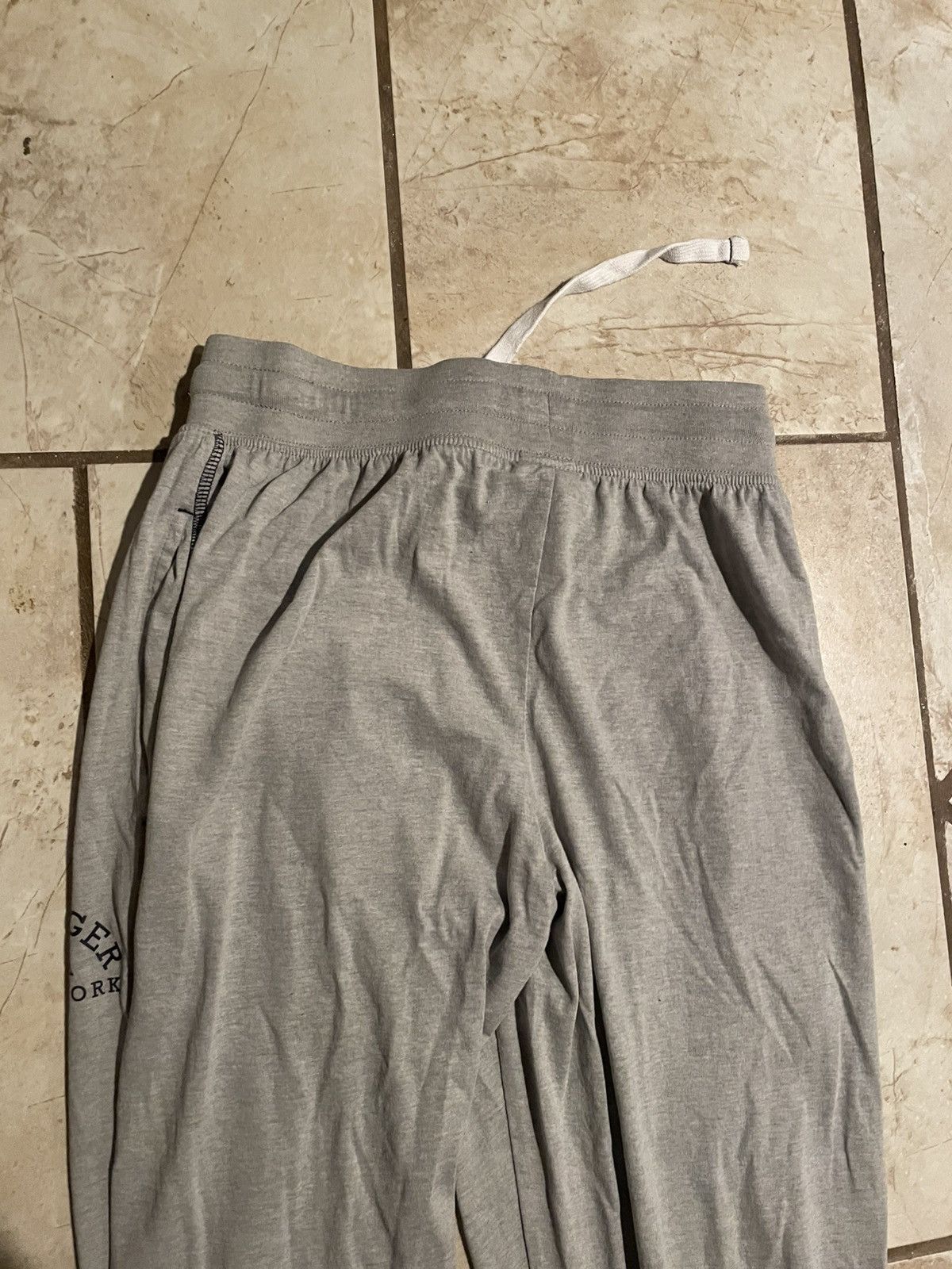 Tommy Hilfiger Grey Tommy Hilfiger Sweatpants Size US 30 / EU 46 - 7 Thumbnail