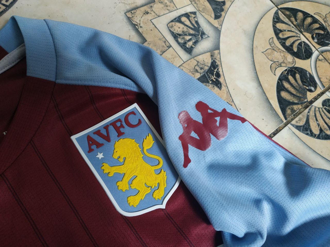 Kappa Kappa Aston Villa 2020 Grealish #10 Kombat Jersey XL Size US XL / EU 56 / 4 - 11 Thumbnail