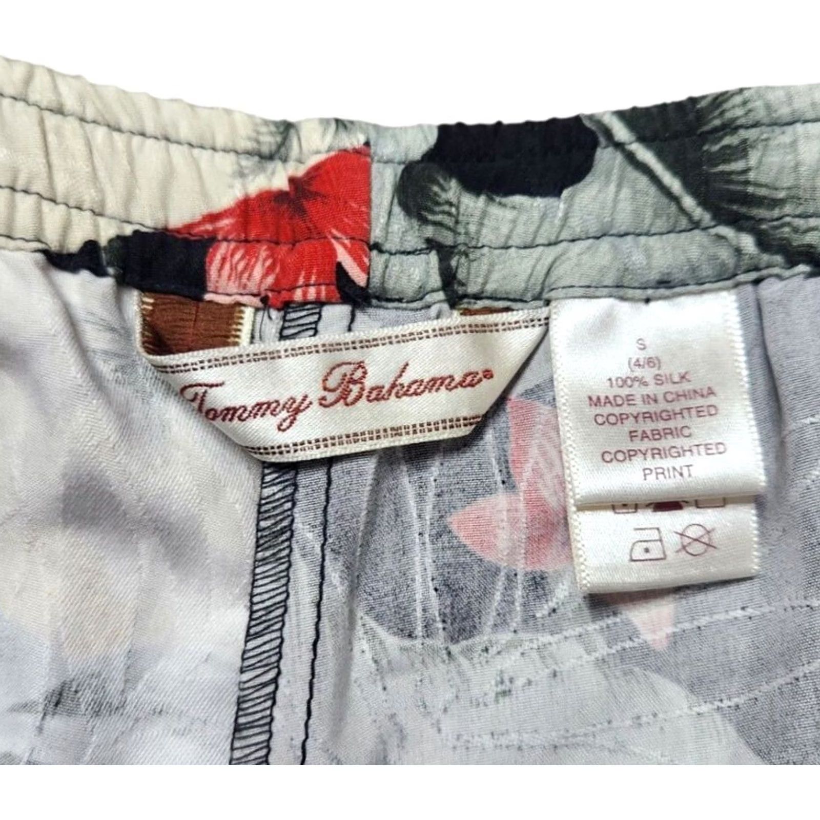 Tommy Bahama Tommy Bahama Womens S Silk Floral Pants Cropped Pull On Front Pockets Mulitcolor 100% Silk Size 28" / US 6 / IT 42 - 4 Thumbnail