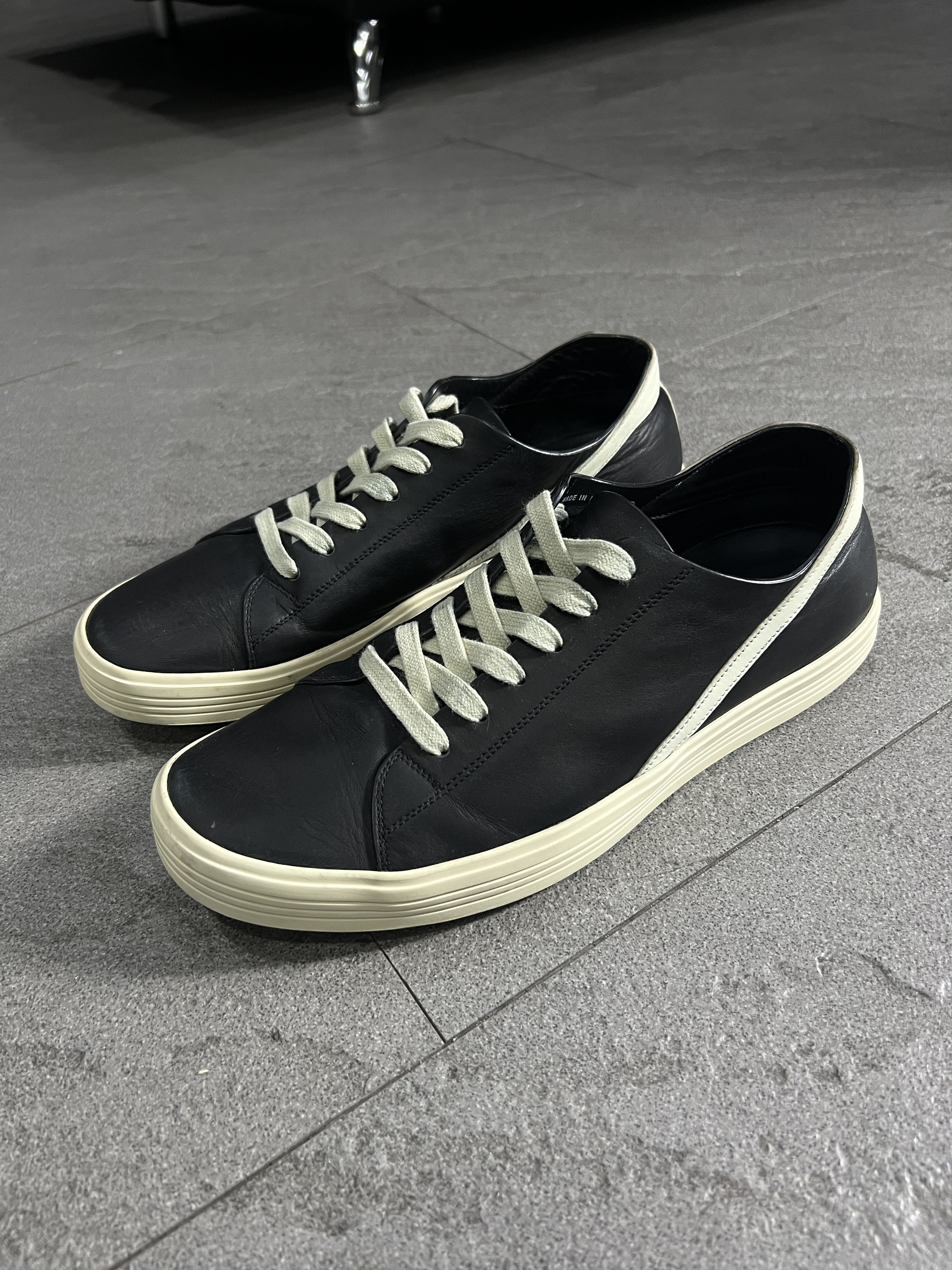 Rick Owens Rick Owens Low Sneakers Black Leather Milk Sole EU43 Size US 10 / EU 43 - 2 Thumbnail