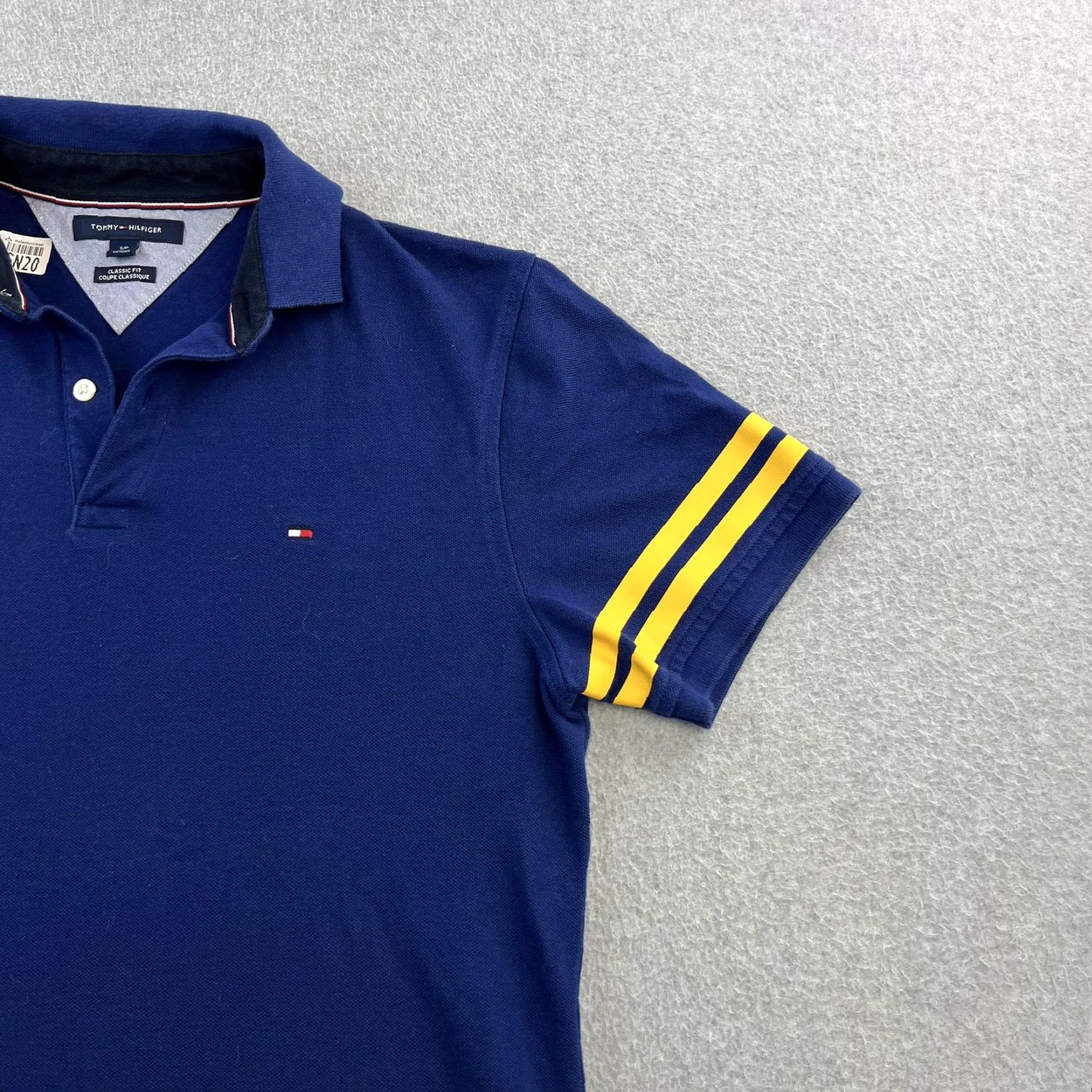 Tommy Hilfiger Tommy Hilfiger Polo Shirt Mens Small Navy Blue Striped Classic Fit Spellout Shirt Size US S / EU 44-46 / 1 - 7 Thumbnail