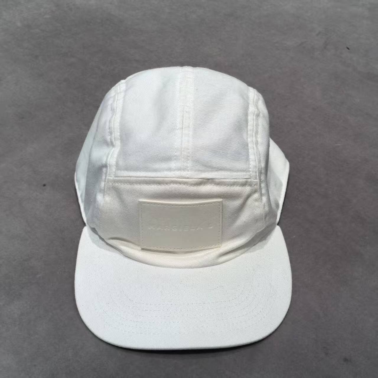 Maison Margiela NWT MM6 logo label cap white unisex Size ONE SIZE - 1 Thumbnail