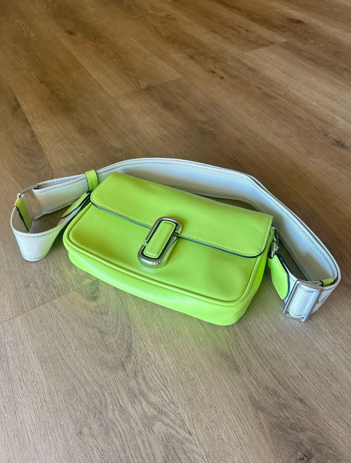 Marc Jacobs Mark Jacobs The J Marc Shoulder Bag in Green, Women's