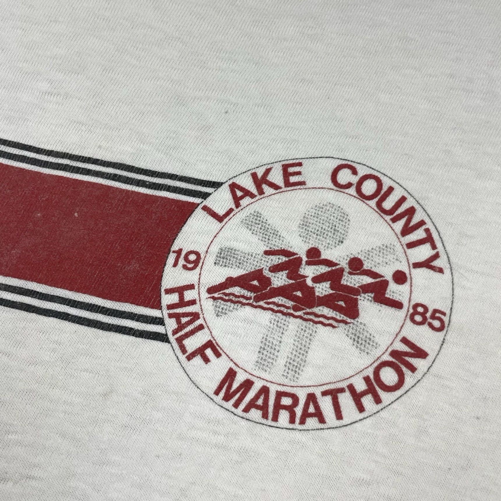 Vintage VINTAGE Lake County Half Marathon Shirt Adults M White Distressed 80s Nike? Size US M / EU 48-50 / 2 - 3 Thumbnail