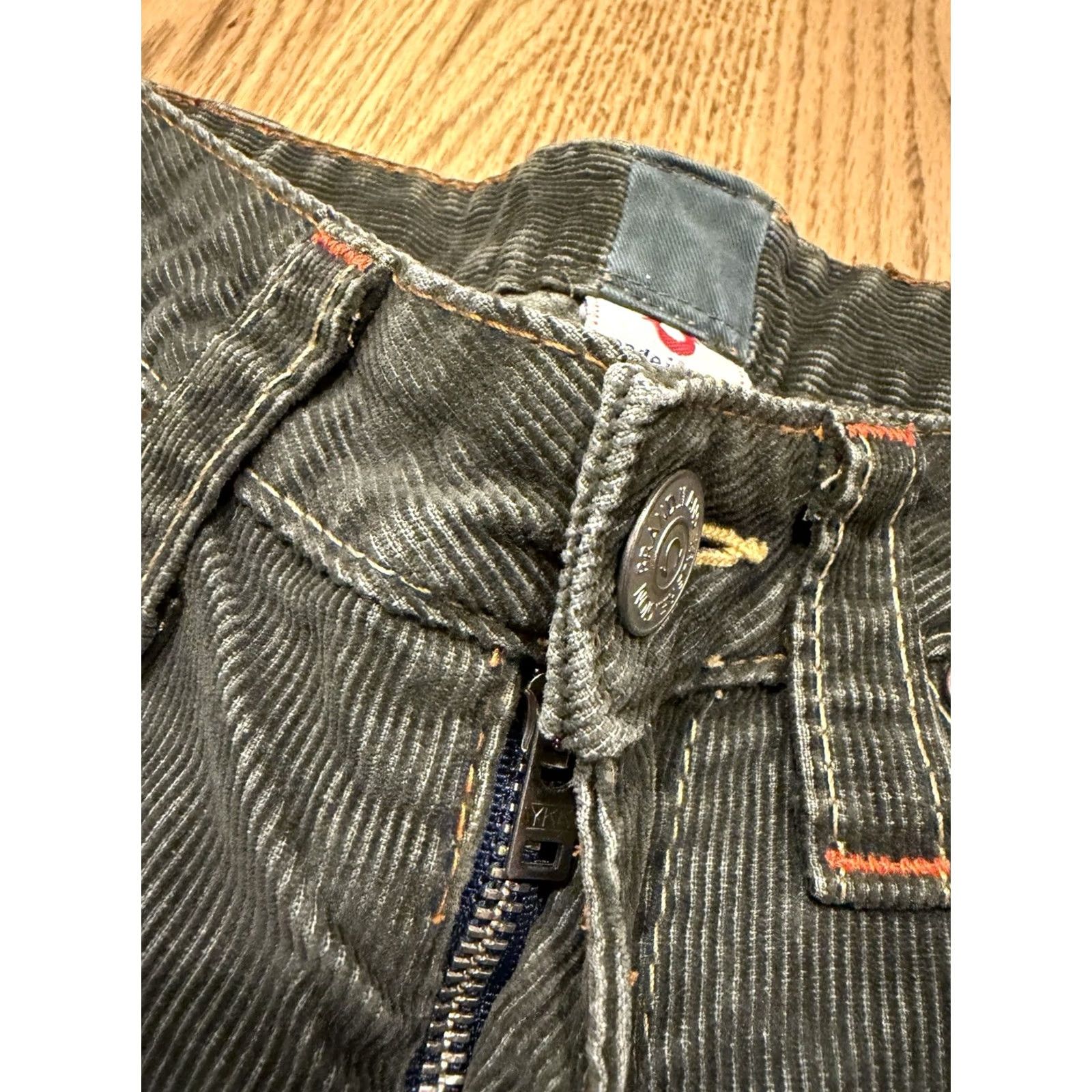 True Religion True Religion Joey Corduroy Flare Pants Women’s 28 Green Y2K Brown Corduroy Flared Pants Womens 28 Y2K Joey Big T Size 28" / US 6 / IT 42 - 7 Thumbnail