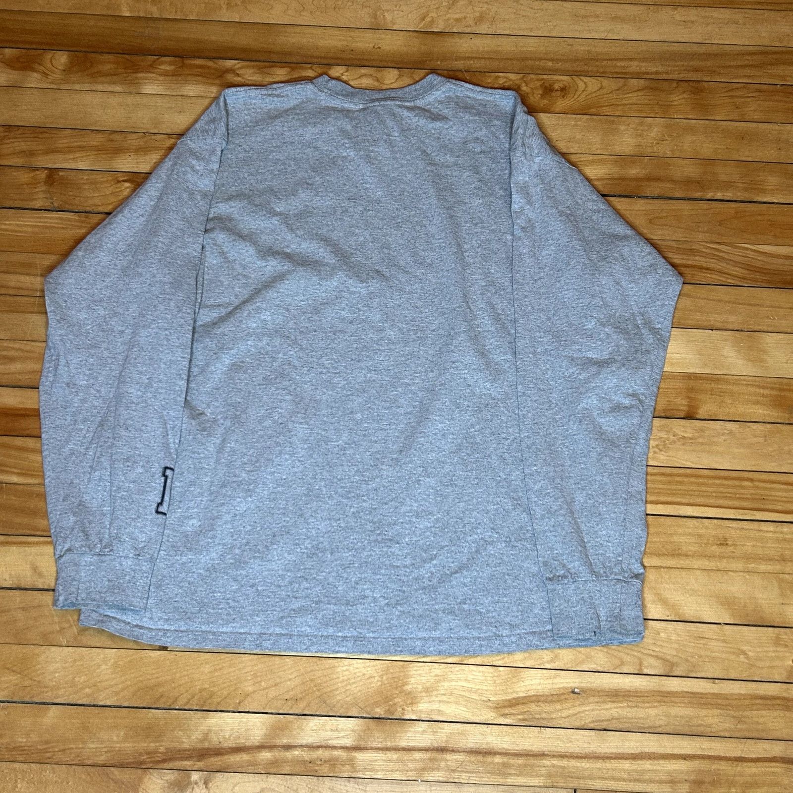 Nike Y2K Gray Nike Long Sleeve T-Shirt Large Size US L / EU 52-54 / 3 - 4 Thumbnail