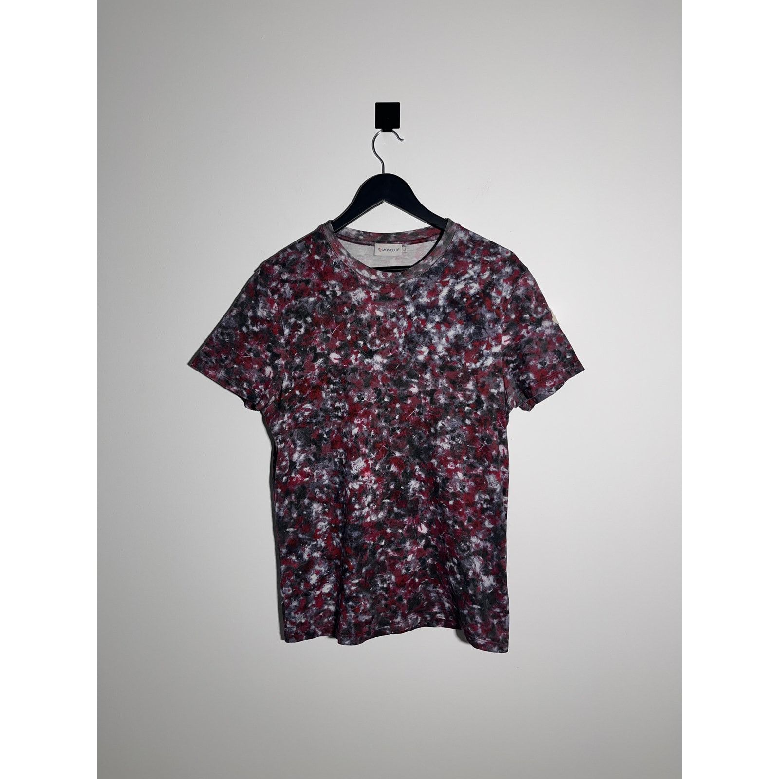 Moncler t-shirt luxury France sleeve logo rare tee abstract