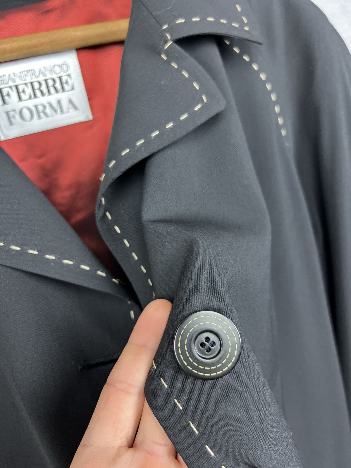 Gianfranco Ferre Gianfranco Ferre Forma Black Women’s Trench Size IT 50 EU44 Size XL / US 12-14 / IT 48-50 - 14 Thumbnail