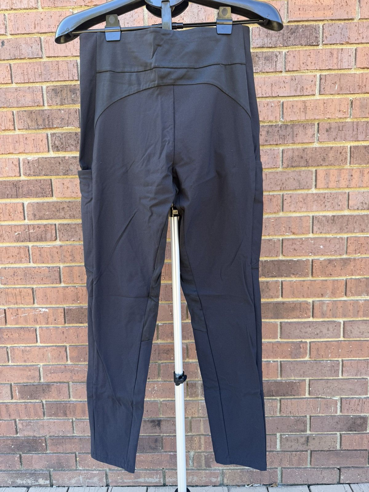 Athleta Athleta Black Joggers Leggings Zip Pockets Athletic Pants Size 28" / US 6 / IT 42 - 4 Thumbnail