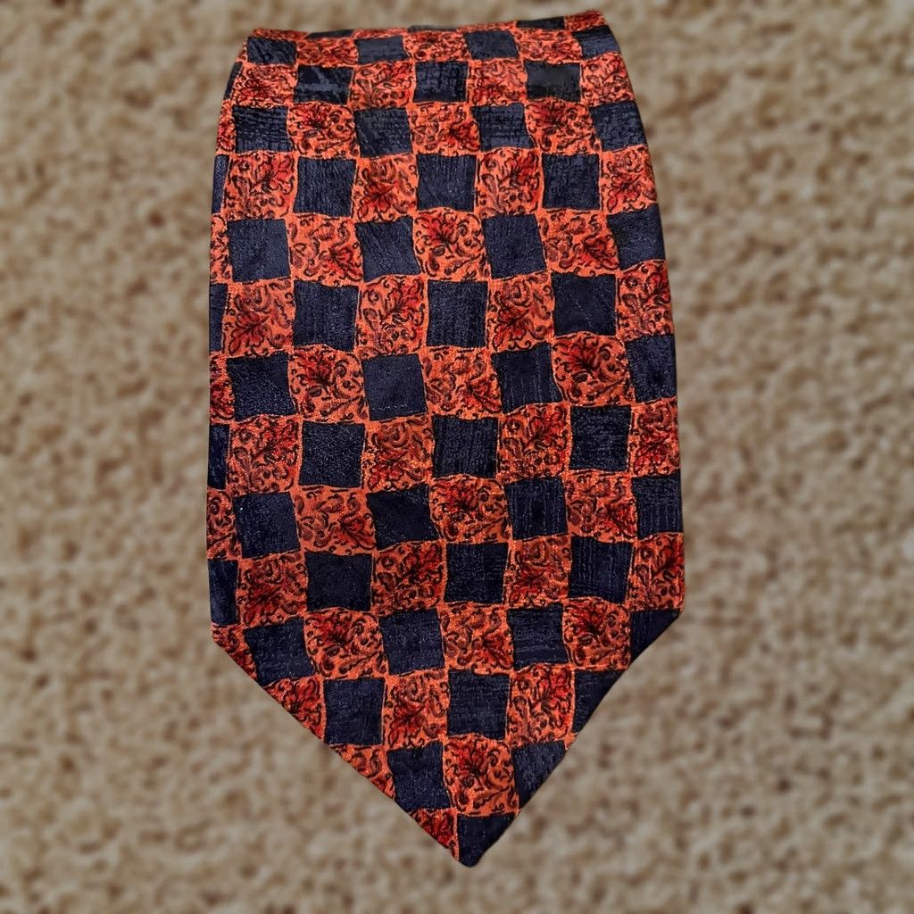 Ermenegildo Zegna VINTAGE Ermenegildo Zegna Tie Silk Red/Navy Geometric Made in Italy Mens Size ONE SIZE - 1 Thumbnail