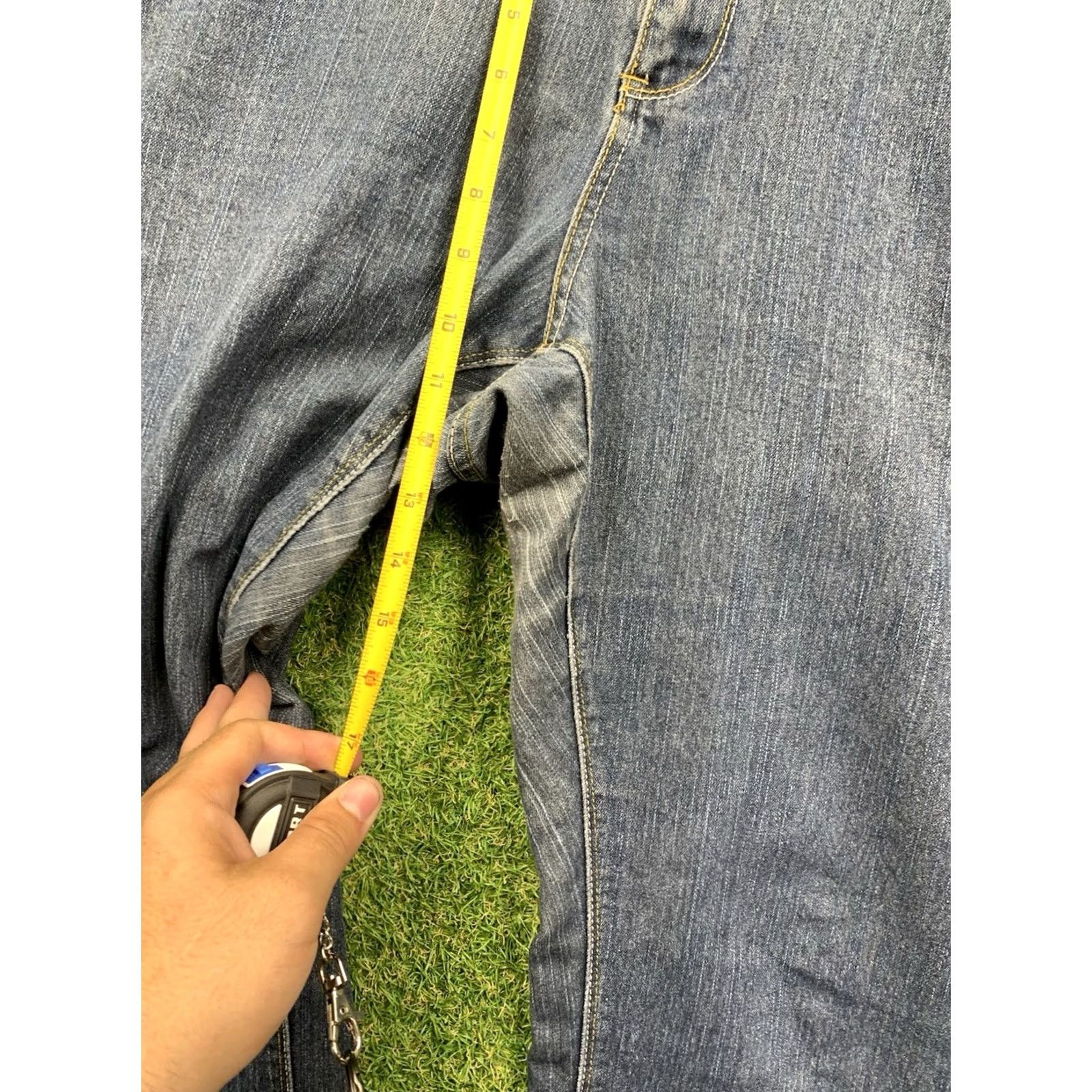 Coogi COOGI Jeans Womens 20W Grunge Dark Wash 5-Pocket Denim Wide Leg Boot Y2K Vintage Straight Modern Casual Boys Girls Mens Womens Size 42" / US 20 - 7 Thumbnail