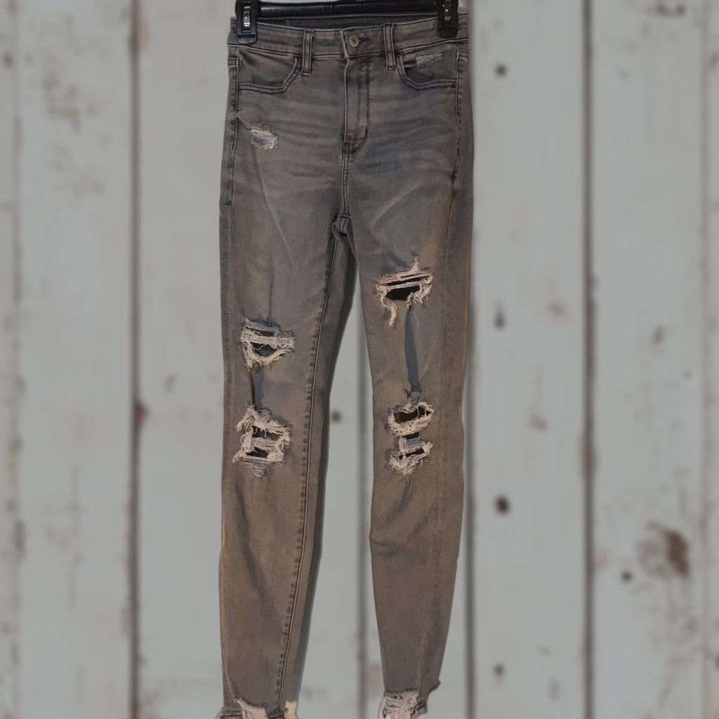 American Eagle Outfitters American Eagle Super Hi-Rise Jegging Distressed Juniors Size 2 Gray Denim Size 26" / US 2 / IT 38 - 1 Thumbnail