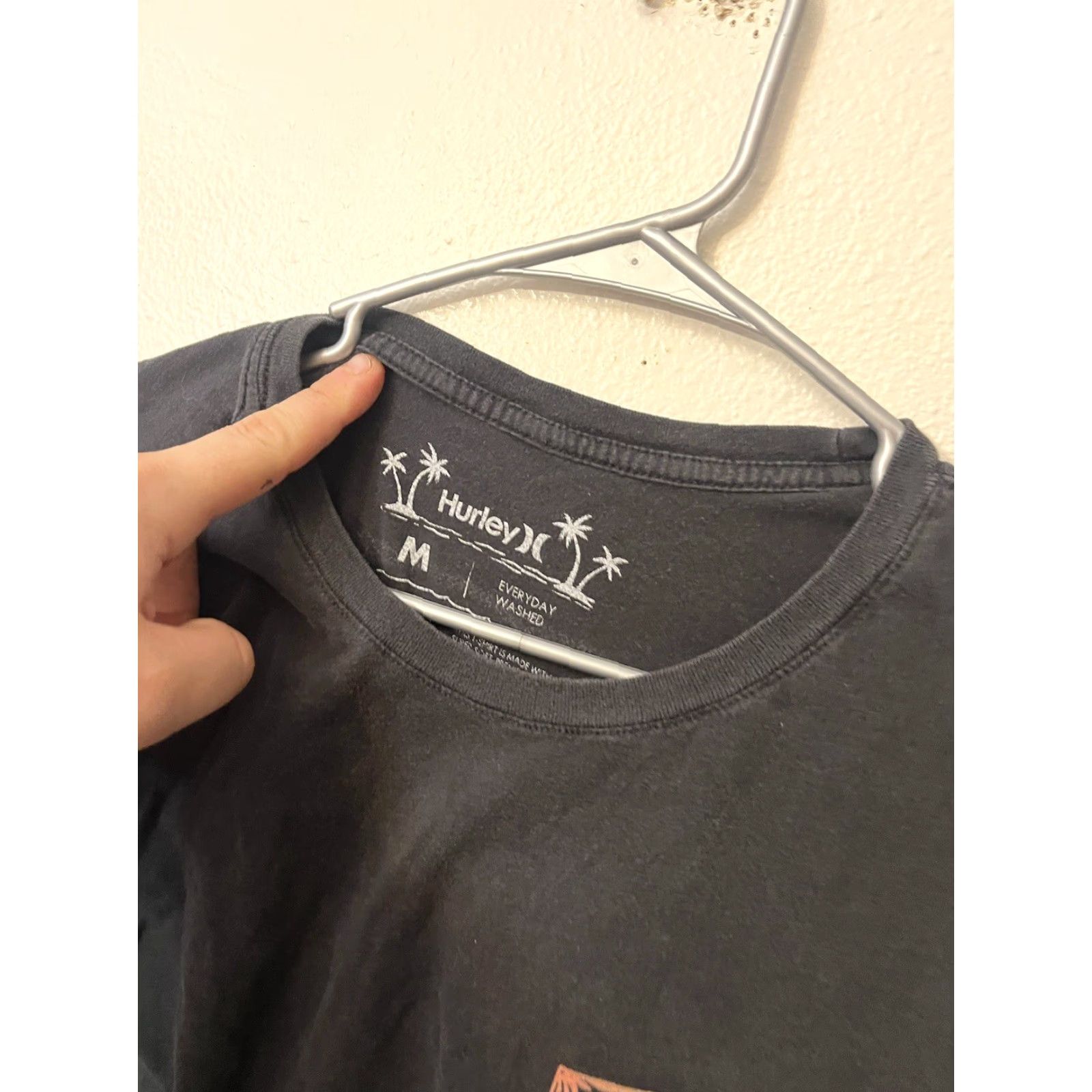 Hurley Hurley T-Shirt Men Short Sleeve Logo Crew Neck Black Medium Graphic Shirt Men M Black Logo Casual Surfing Beach Modern 2010s Size US M / EU 48-50 / 2 - 3 Thumbnail