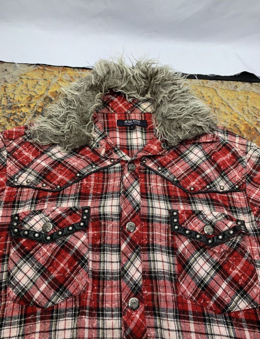 20471120 In The Attic Faux Fur Dragon Distressed Button Down Size US L / EU 52-54 / 3 - 3 Thumbnail