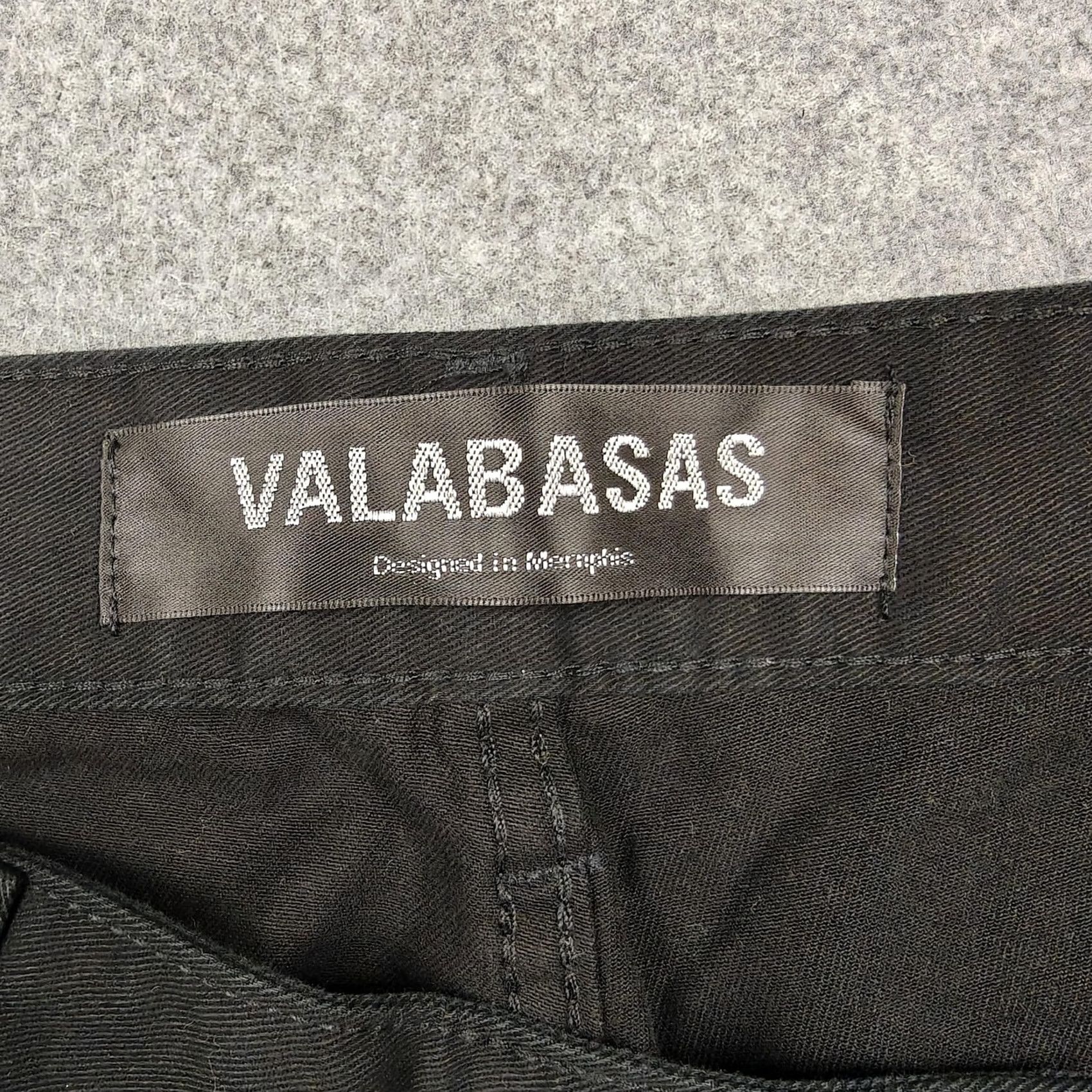 Vintage Valabasas Cargo Shorts Mens 32 Black Floral Rhinestone Canvas Streetwear Pockets Size US 32 / EU 48 - 4 Thumbnail