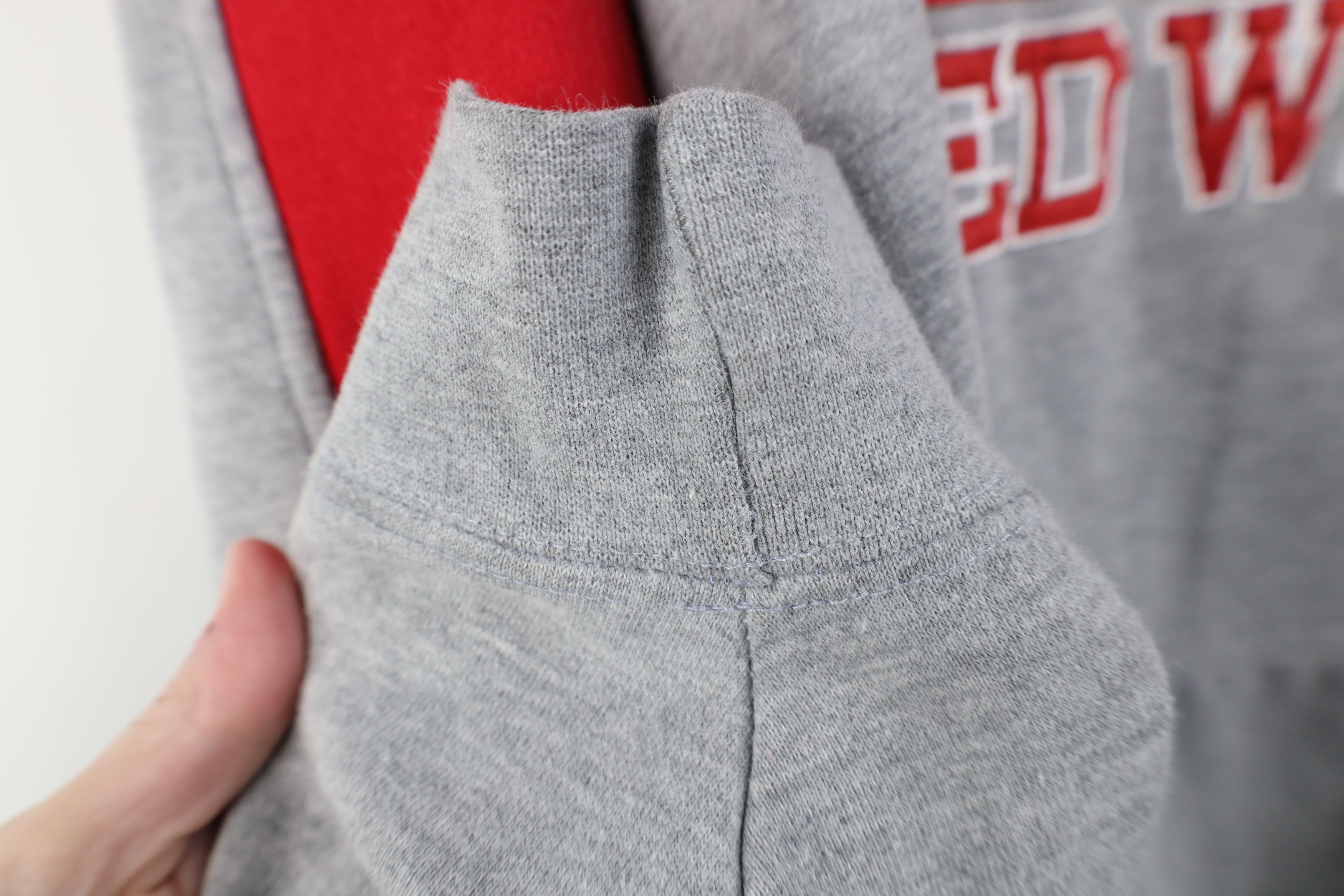 Vintage Vintage Y2K NHL Detroit Red Wings Hockey Hoodie Sweatshirt Size US XXL / EU 58 / 5 - 10 Thumbnail