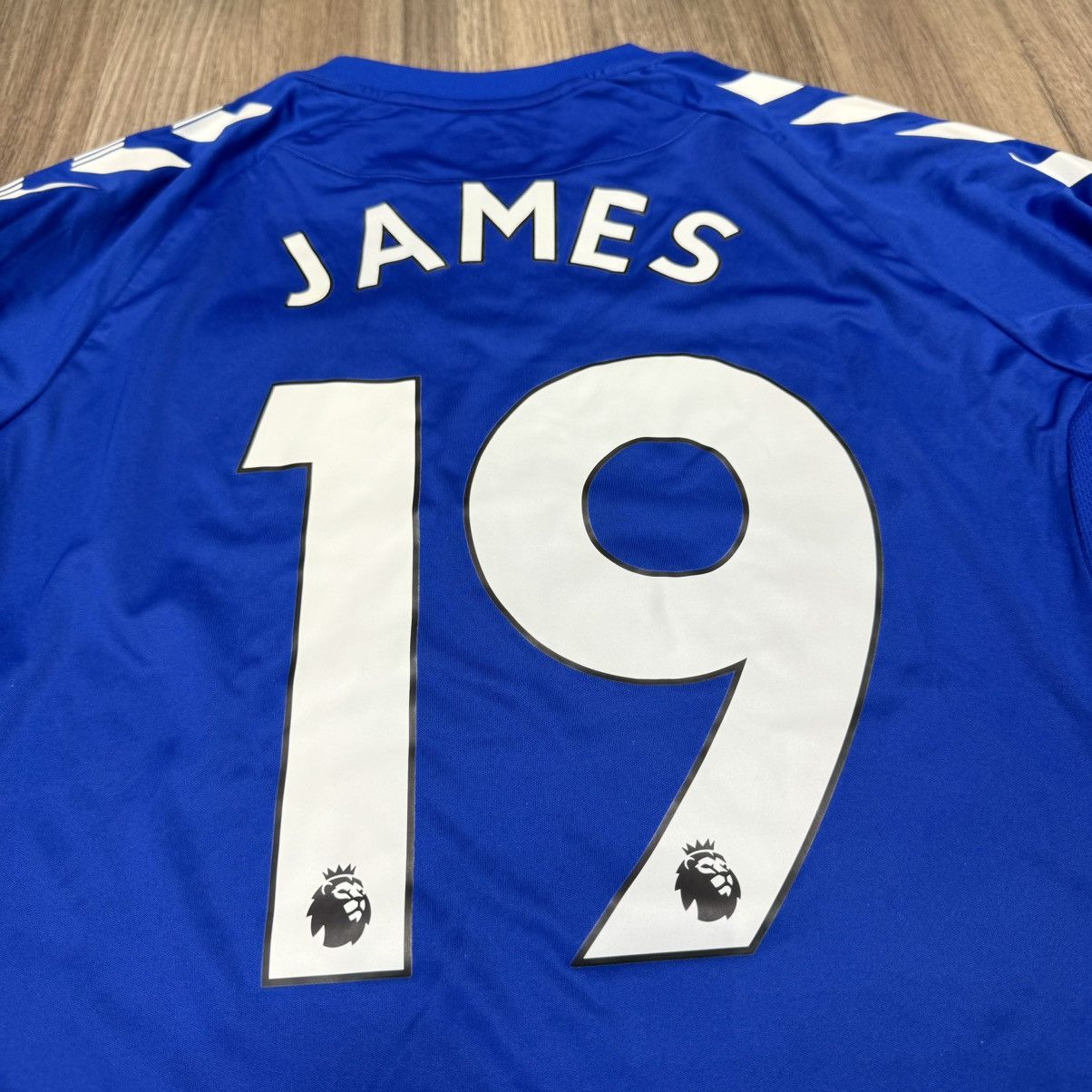 Hummel Everton 20/21 home shirt #19 James Size US S / EU 44-46 / 1 - 4 Thumbnail