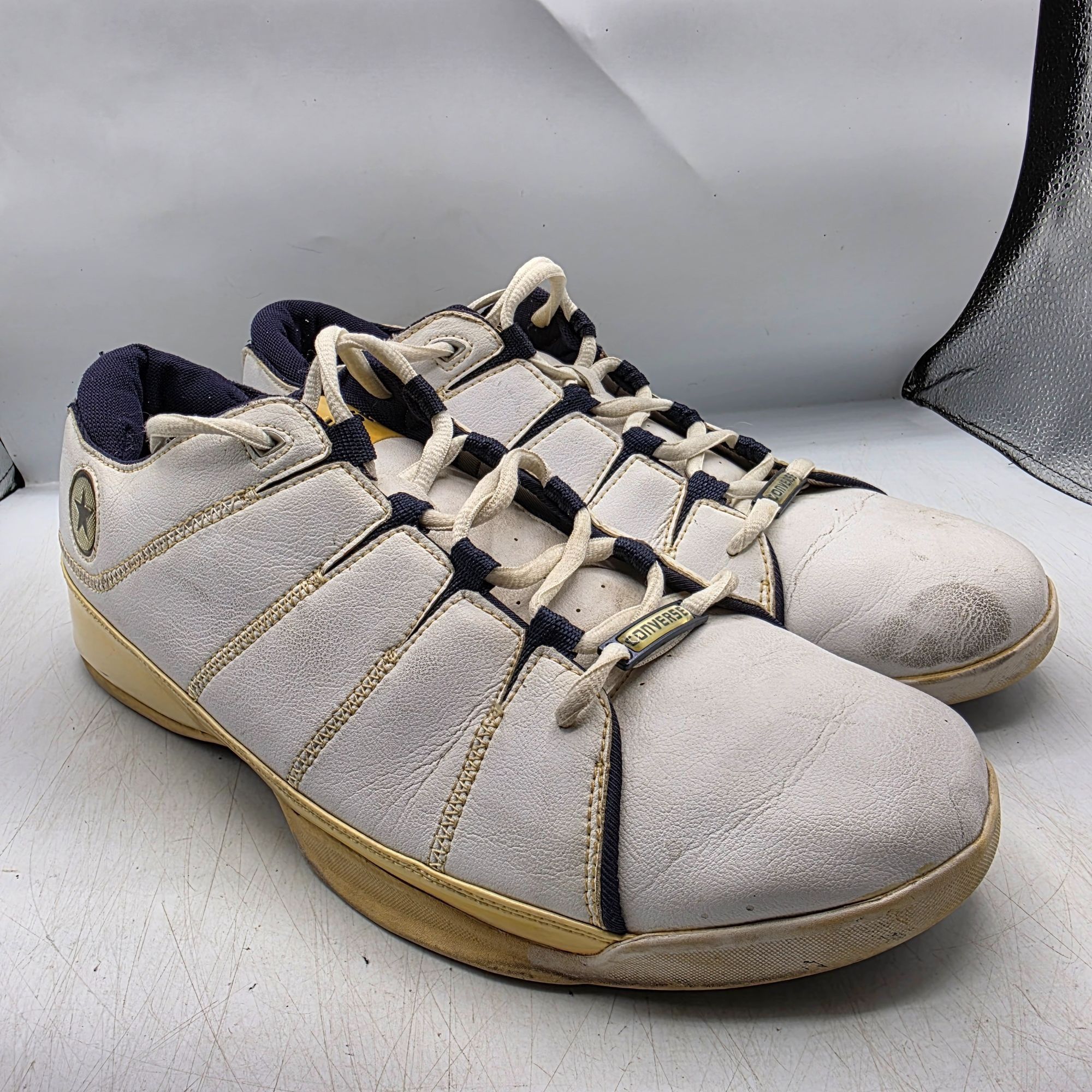 Converse Converse Dwayne Wade Mens Size 14 White Retro Basketball Sho Size US 14 / EU 47 - 1 Thumbnail